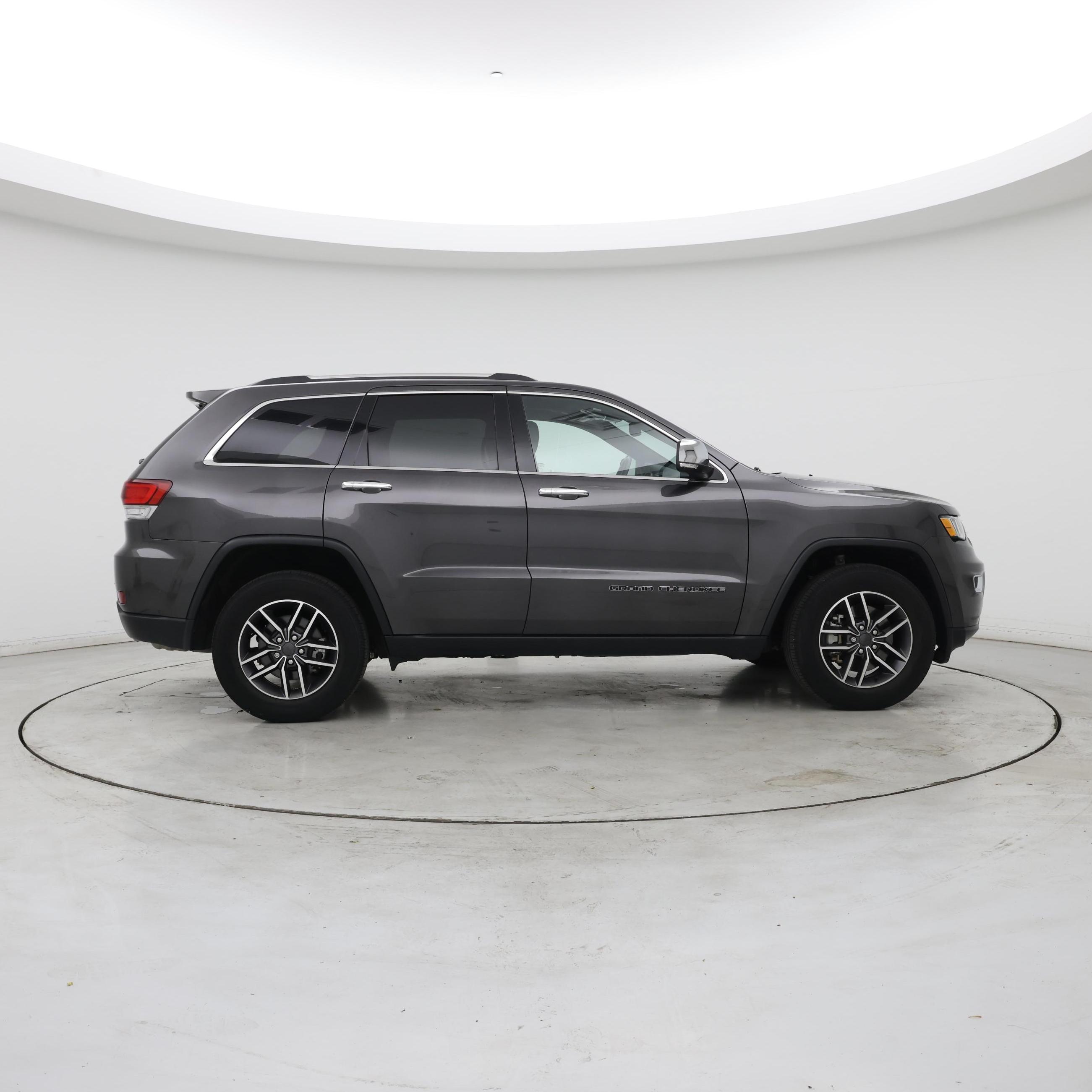 Thumbnail: 2021 Jeep Grand Cherokee - 7