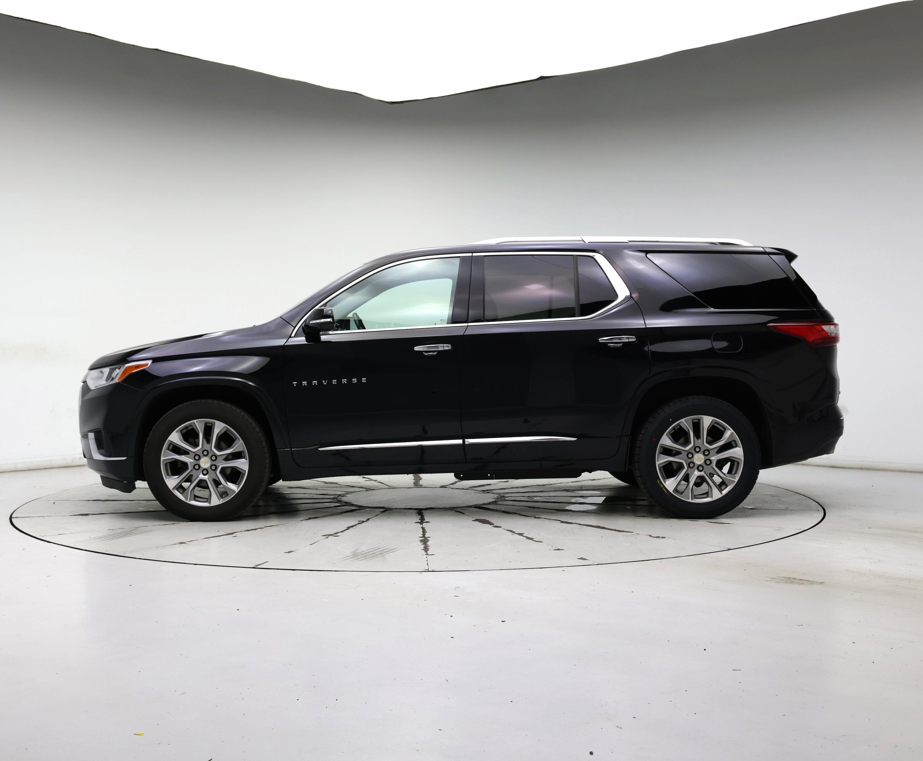 Thumbnail: 2018 Chevrolet Traverse - 3