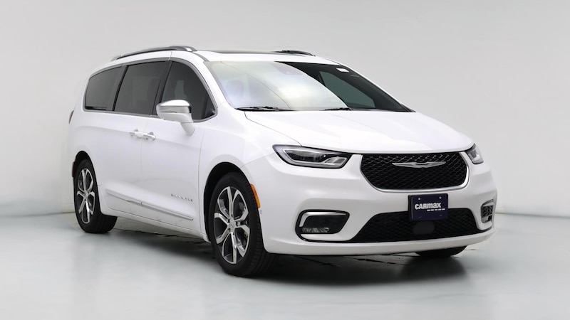2024 Chrysler Pacifica Pinnacle Hero Image