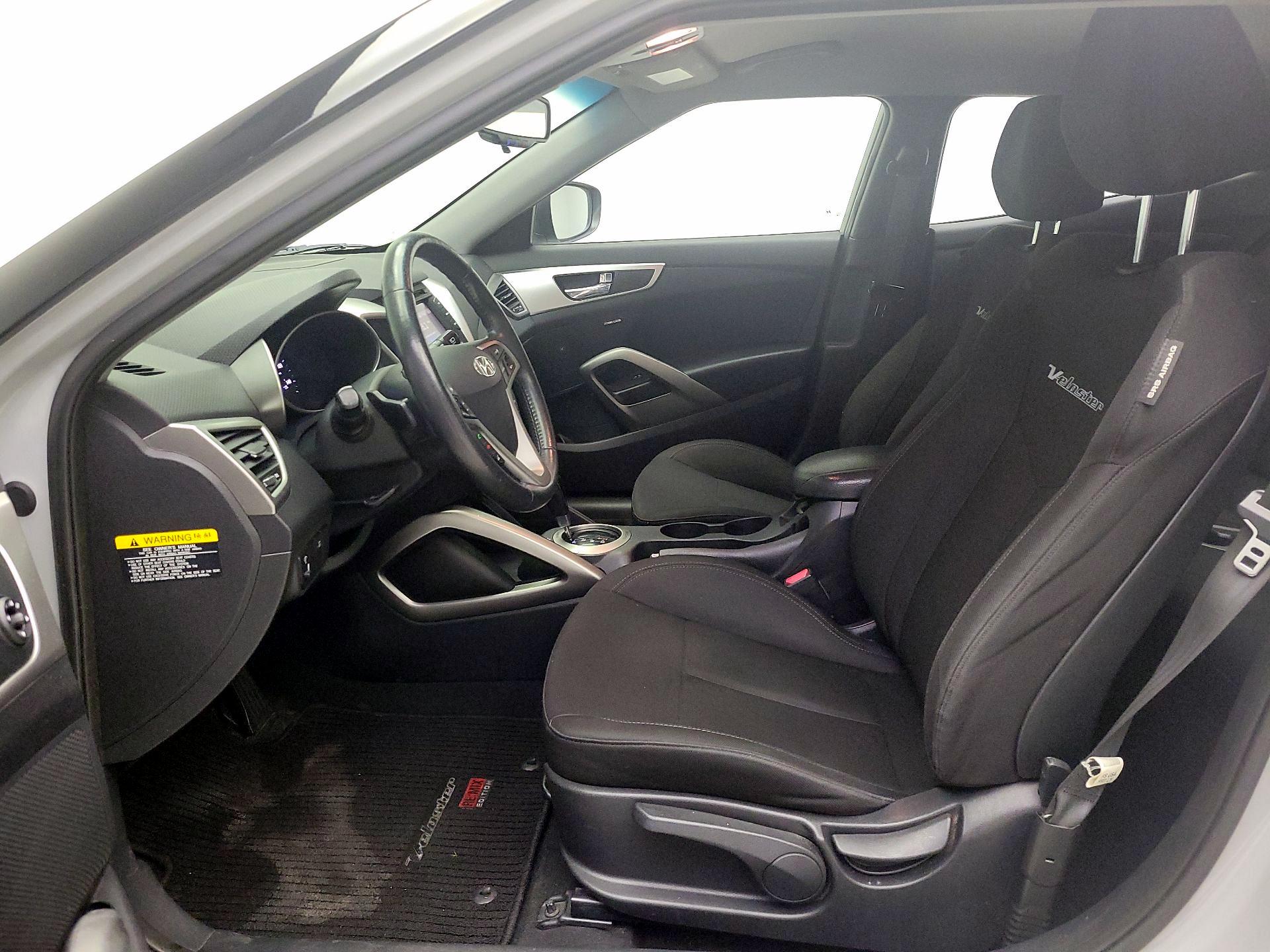 Thumbnail: 2013 Hyundai Veloster - 11