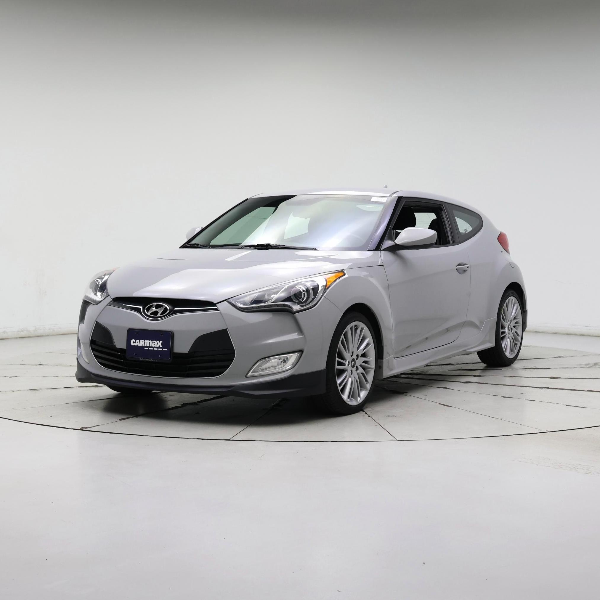 Thumbnail: 2013 Hyundai Veloster - 4