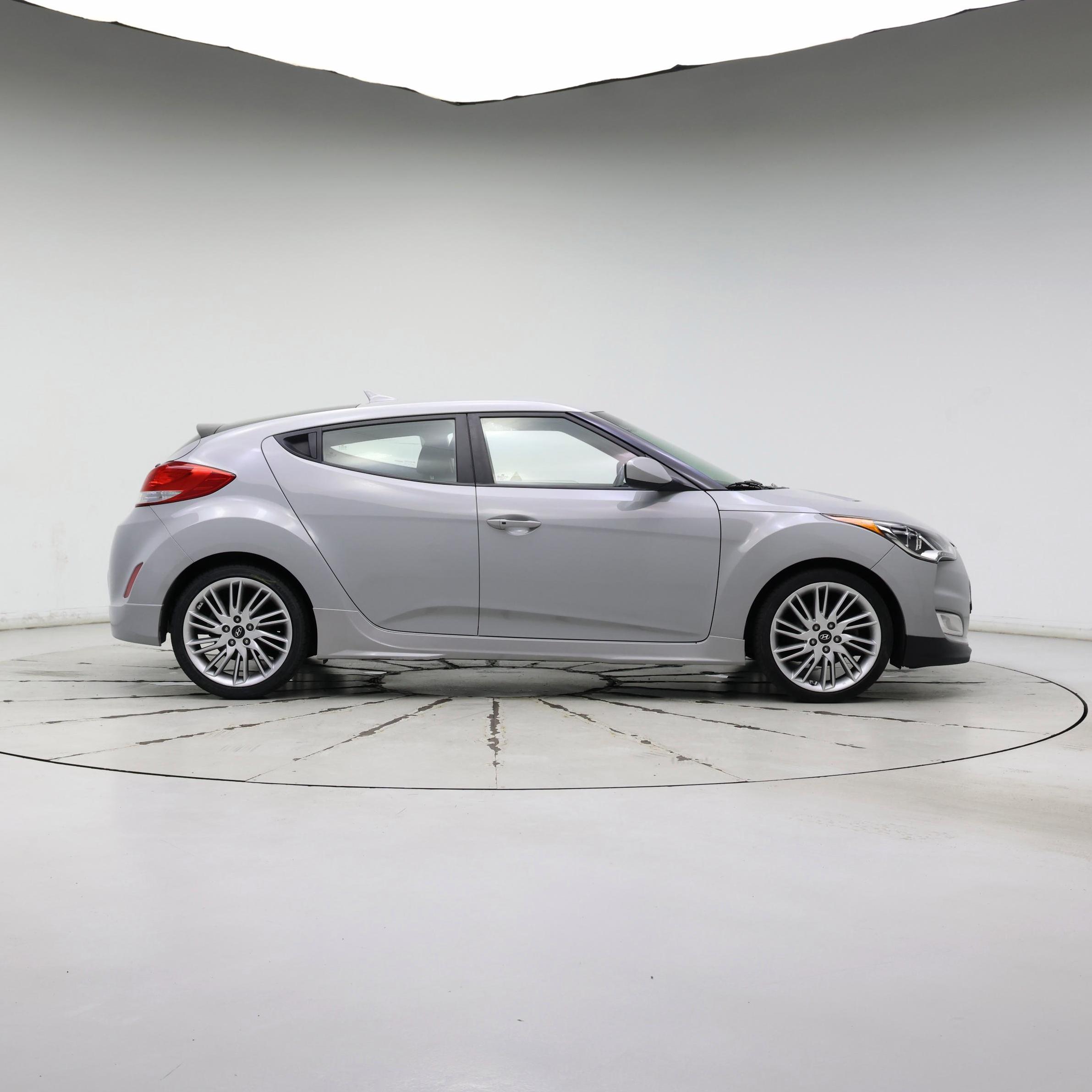 Thumbnail: 2013 Hyundai Veloster - 7