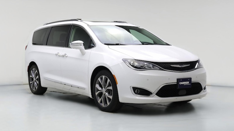 2020 Chrysler Pacifica Limited Hero Image