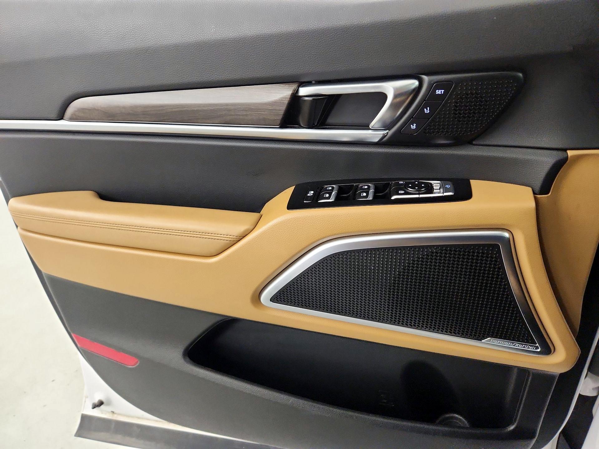 Thumbnail: 2021 Kia Telluride - 12