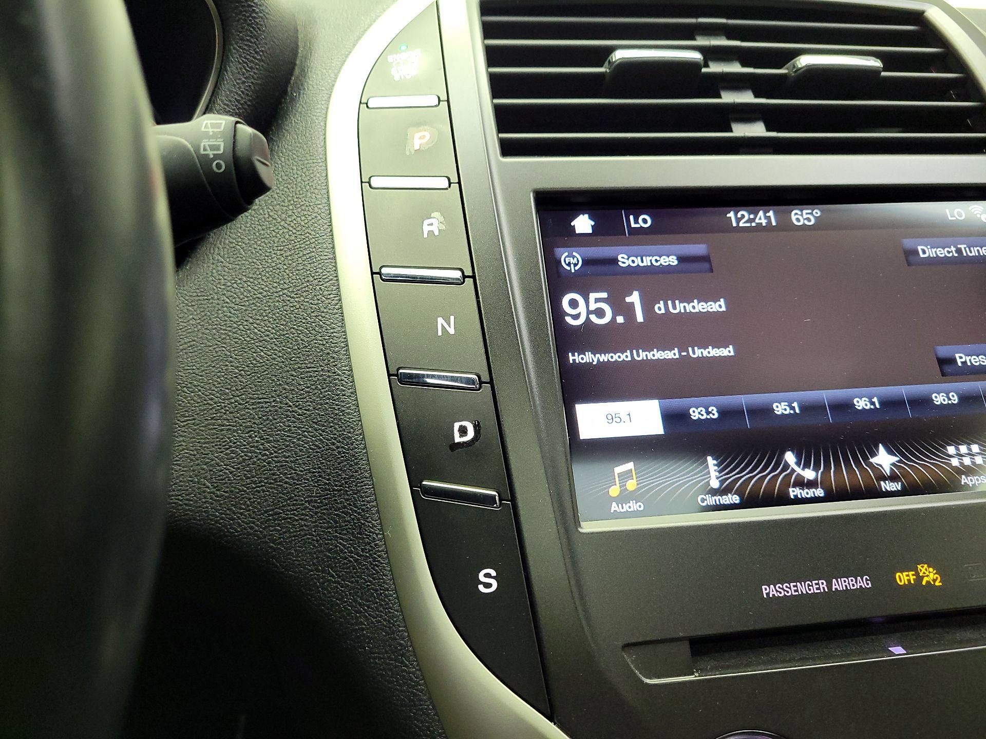 Thumbnail: 2017 Lincoln MKC - 18