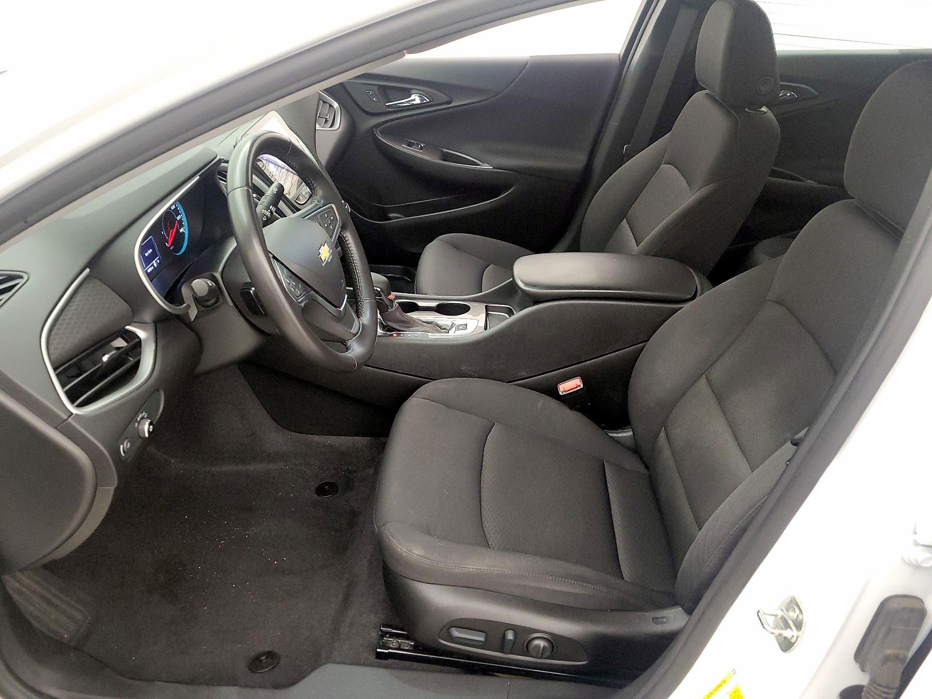 Thumbnail: 2022 Chevrolet Malibu - 11