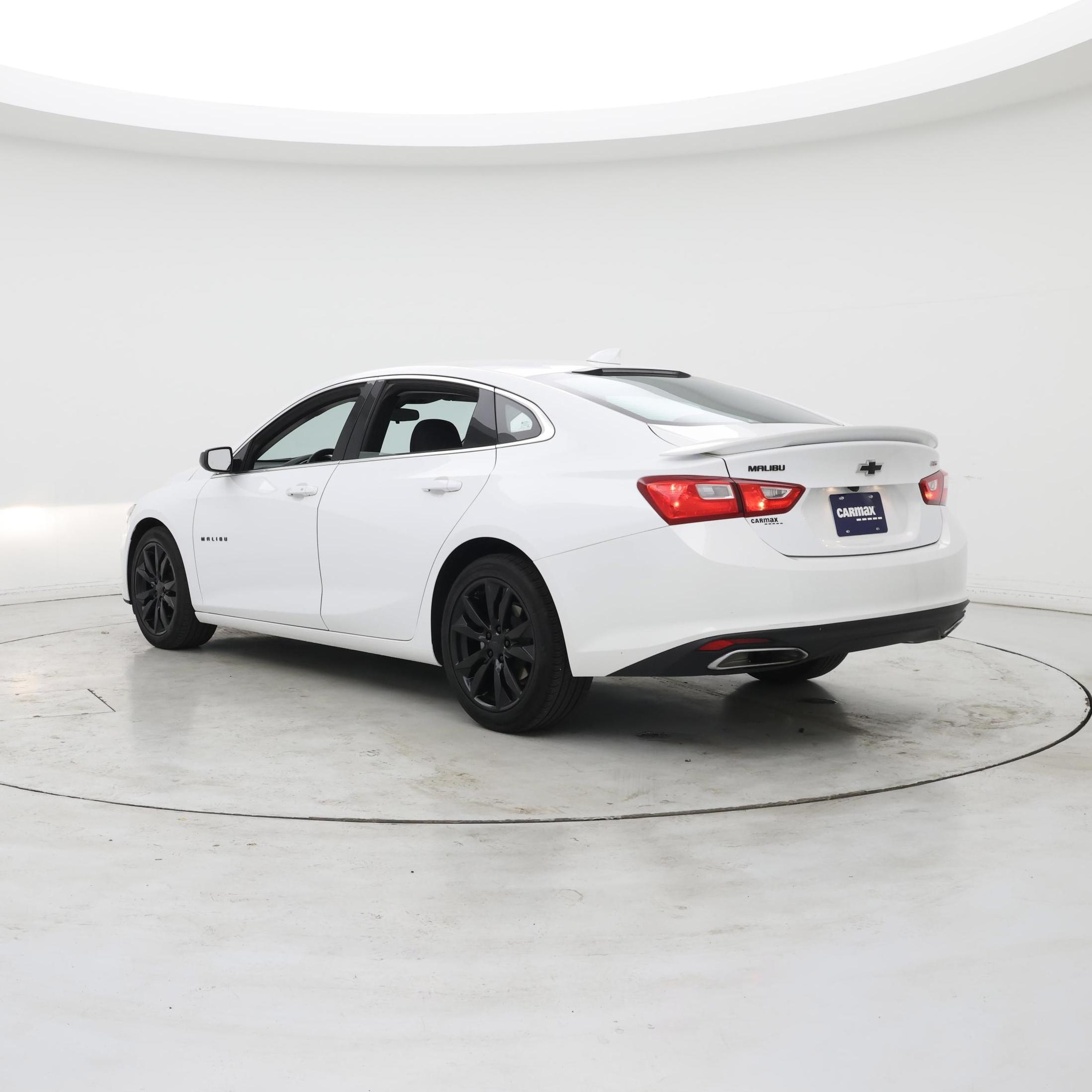 Thumbnail: 2022 Chevrolet Malibu - 2