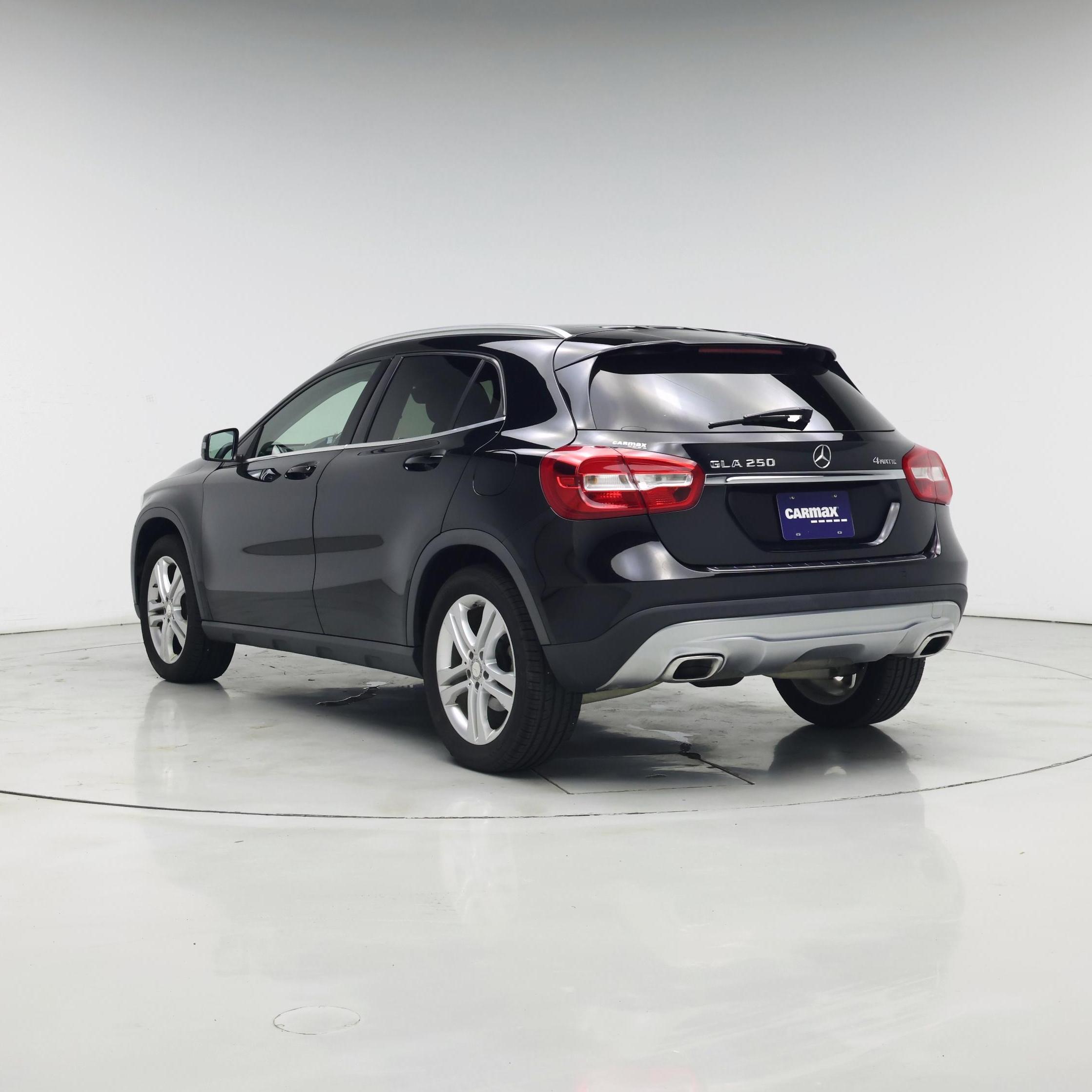 Thumbnail: 2015 Mercedes-Benz GLA - 2