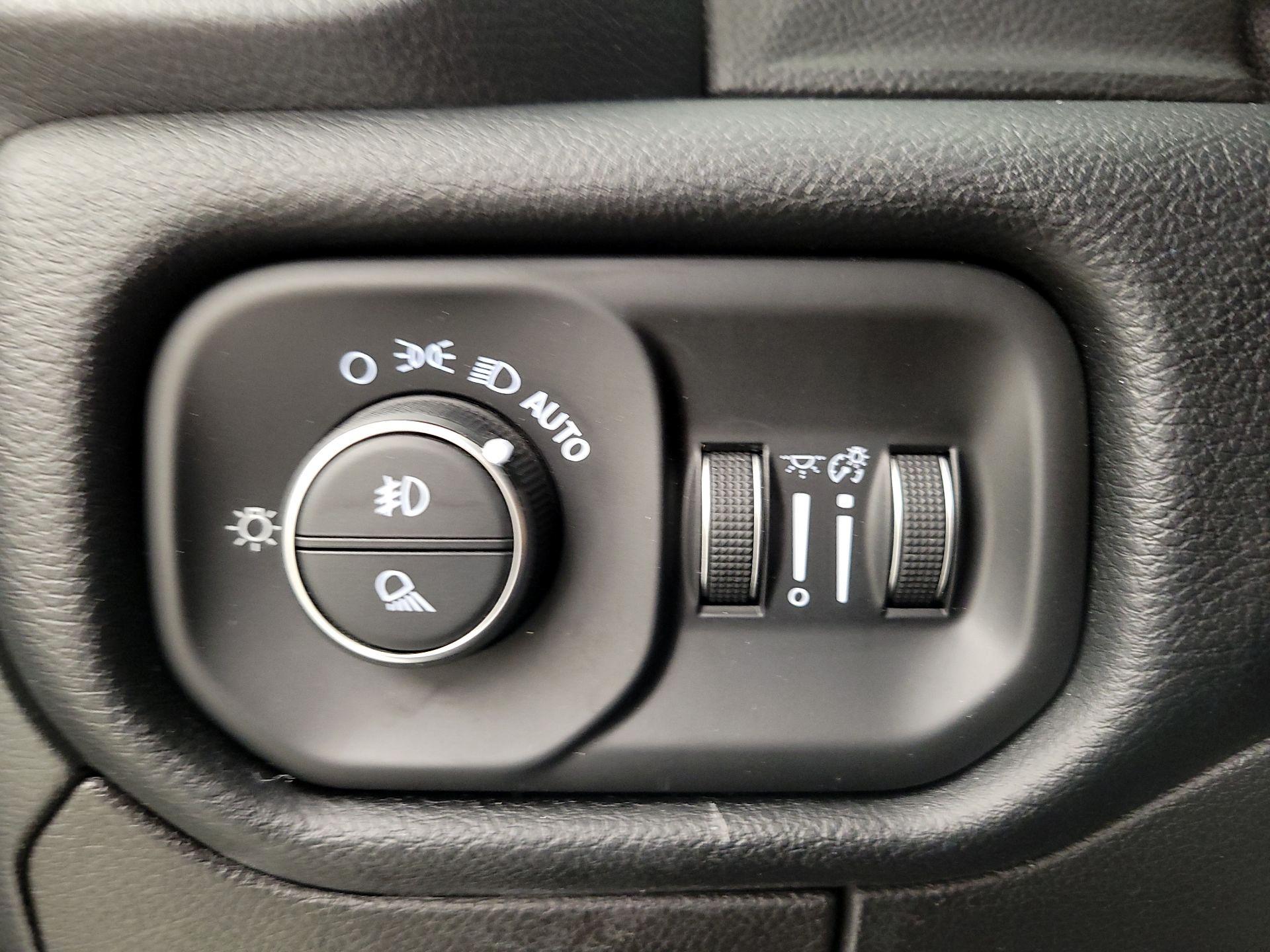 Thumbnail: 2021 RAM 1500 - 13