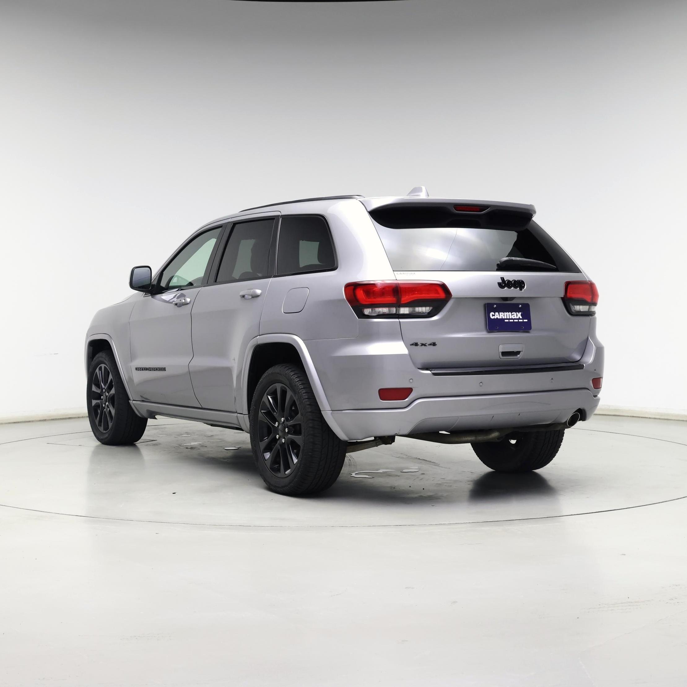 Thumbnail: 2017 Jeep Grand Cherokee - 2