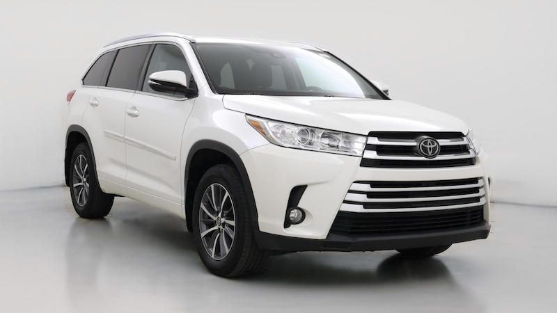 2017 Toyota Highlander XLE Hero Image