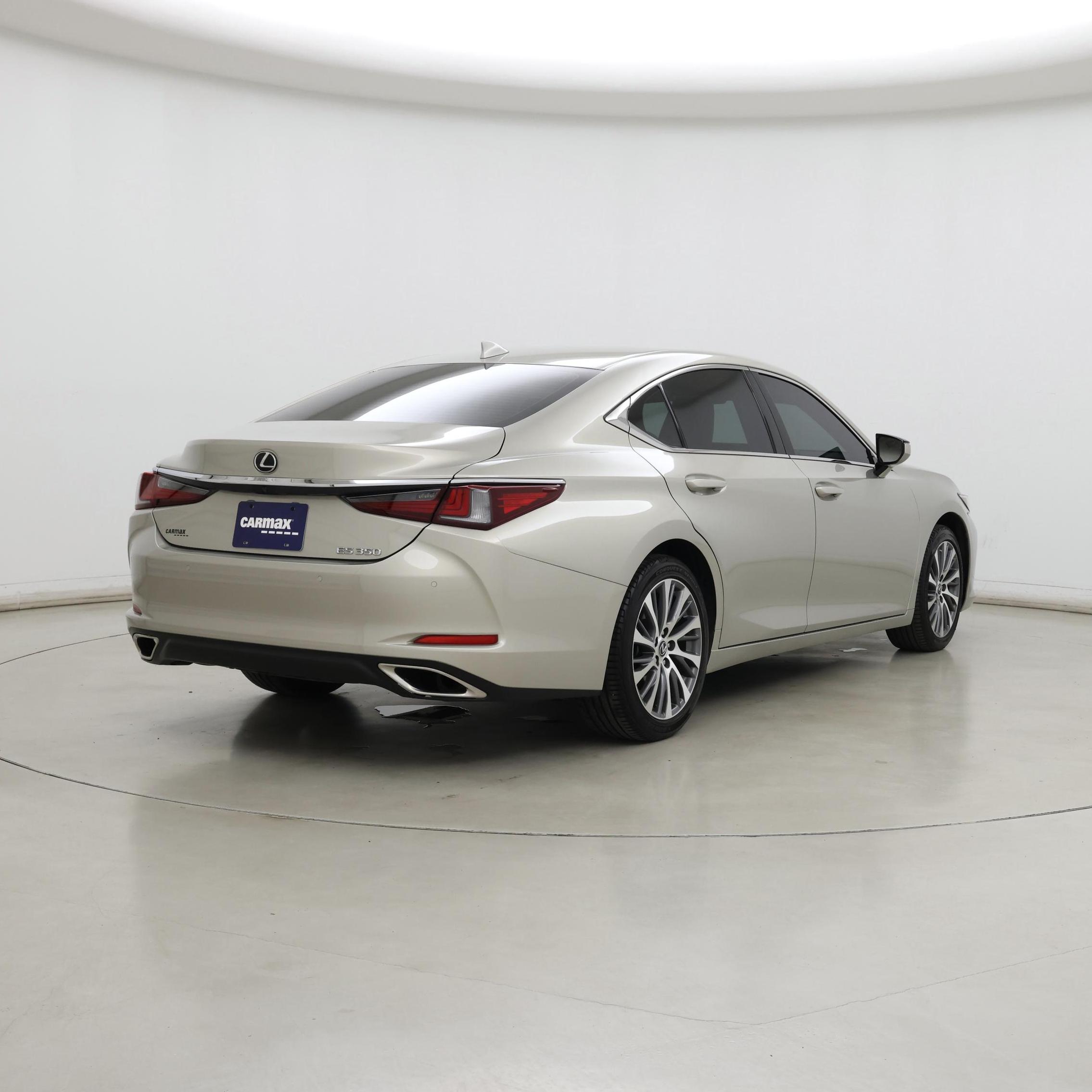 Thumbnail: 2019 Lexus ES - 8