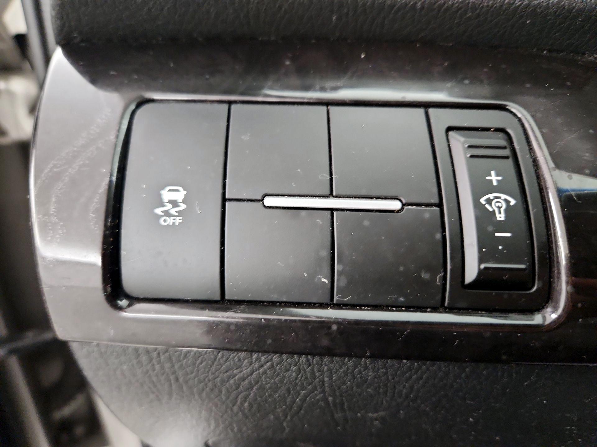 Thumbnail: 2014 Kia Sorento - 13