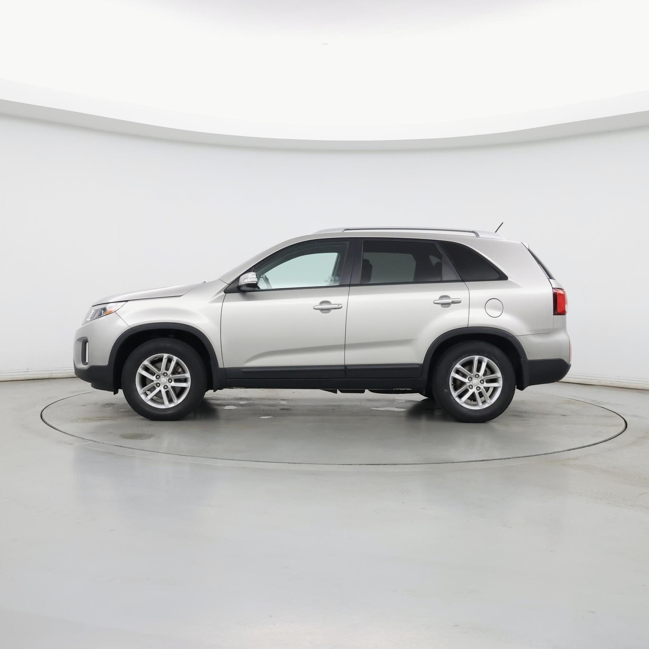 Thumbnail: 2014 Kia Sorento - 3