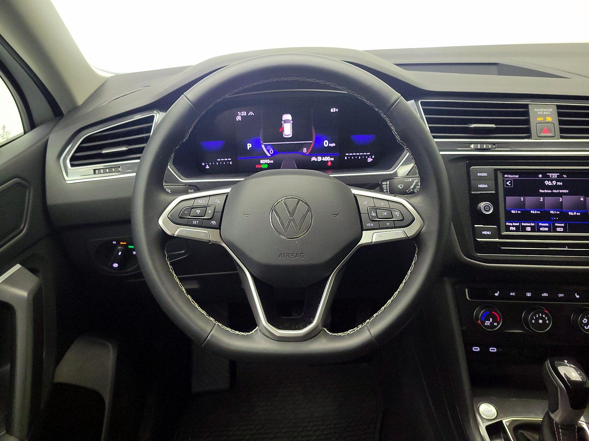 Thumbnail: 2024 Volkswagen Tiguan - 10