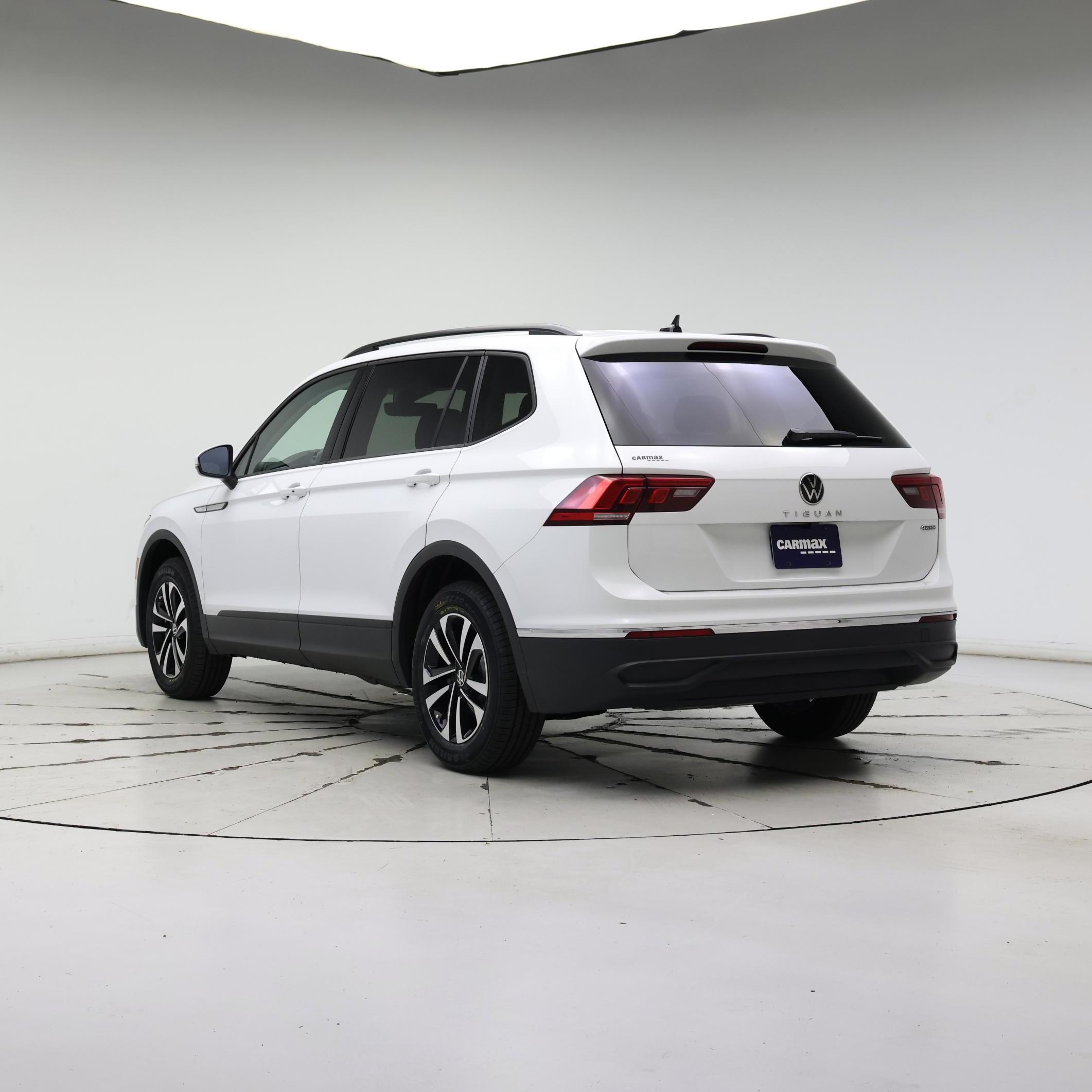 Thumbnail: 2024 Volkswagen Tiguan - 2