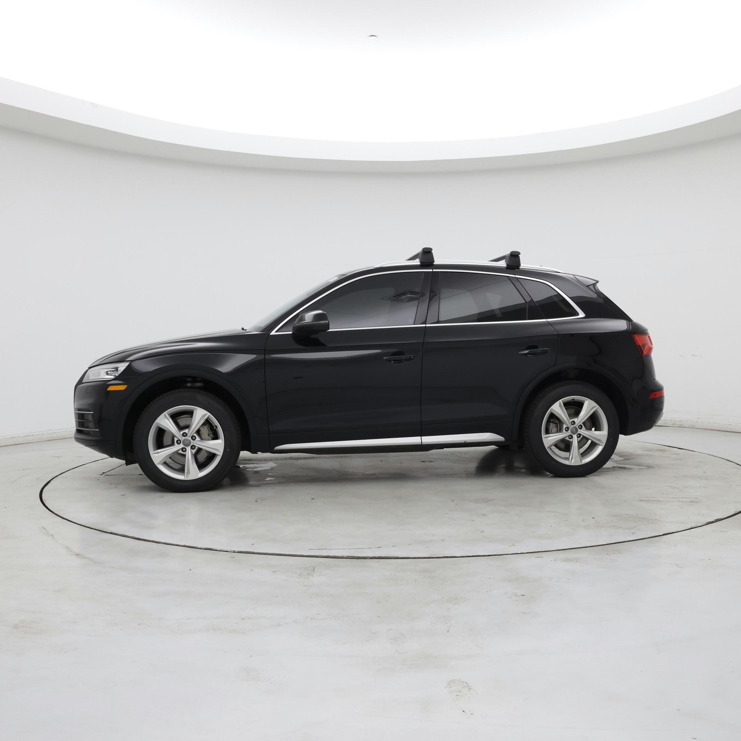 Thumbnail: 2020 Audi Q5 - 3