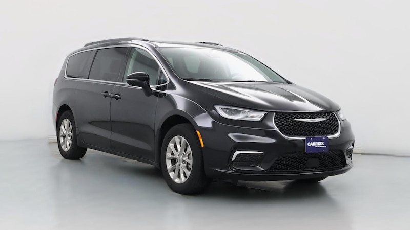 2022 Chrysler Pacifica Touring L Hero Image