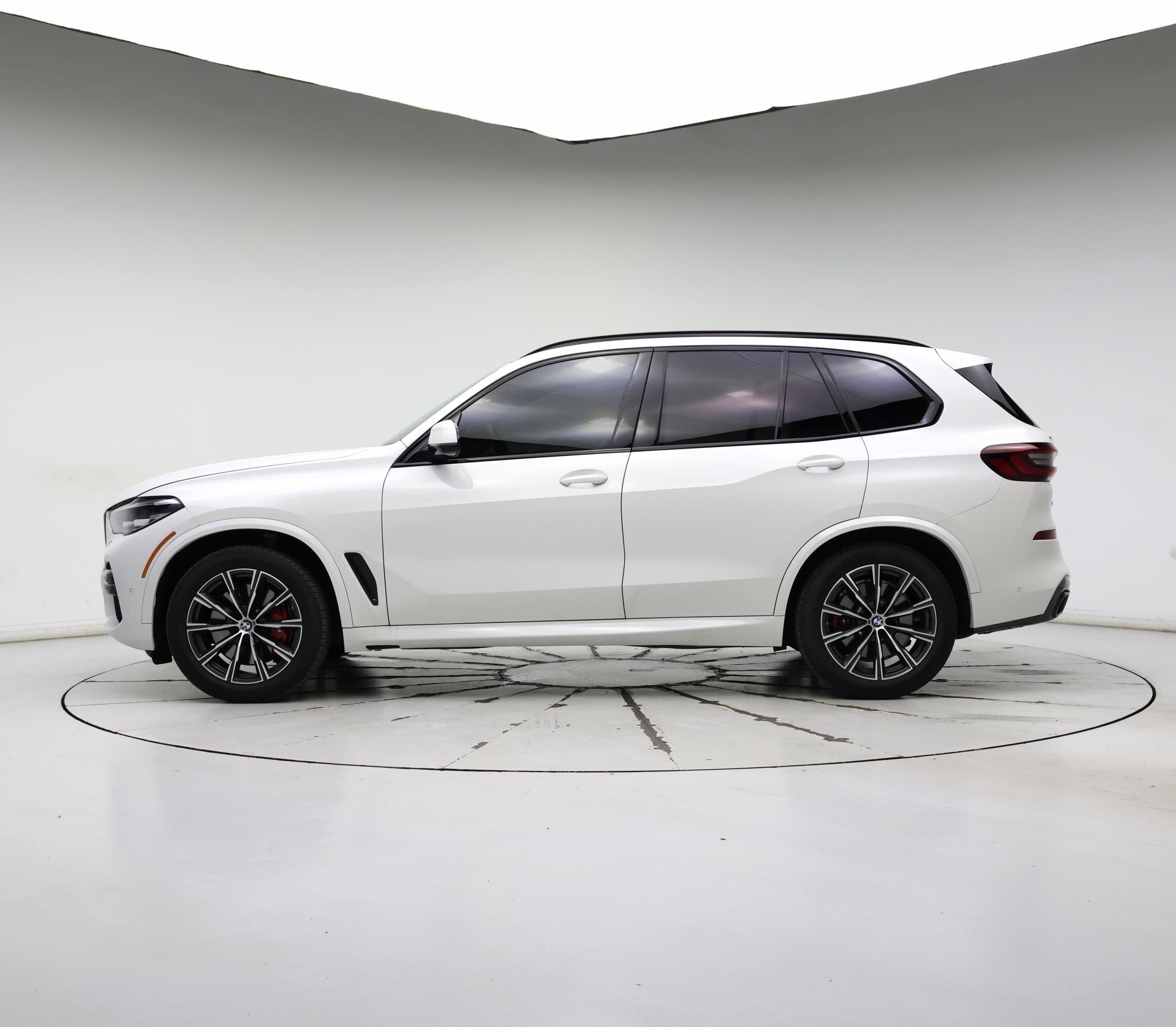 Thumbnail: 2022 BMW X5 - 3