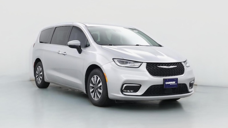 2023 Chrysler Pacifica Hybrid Touring L Hero Image