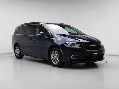 2021 Chrysler Pacifica Touring -
                Kenosha, WI