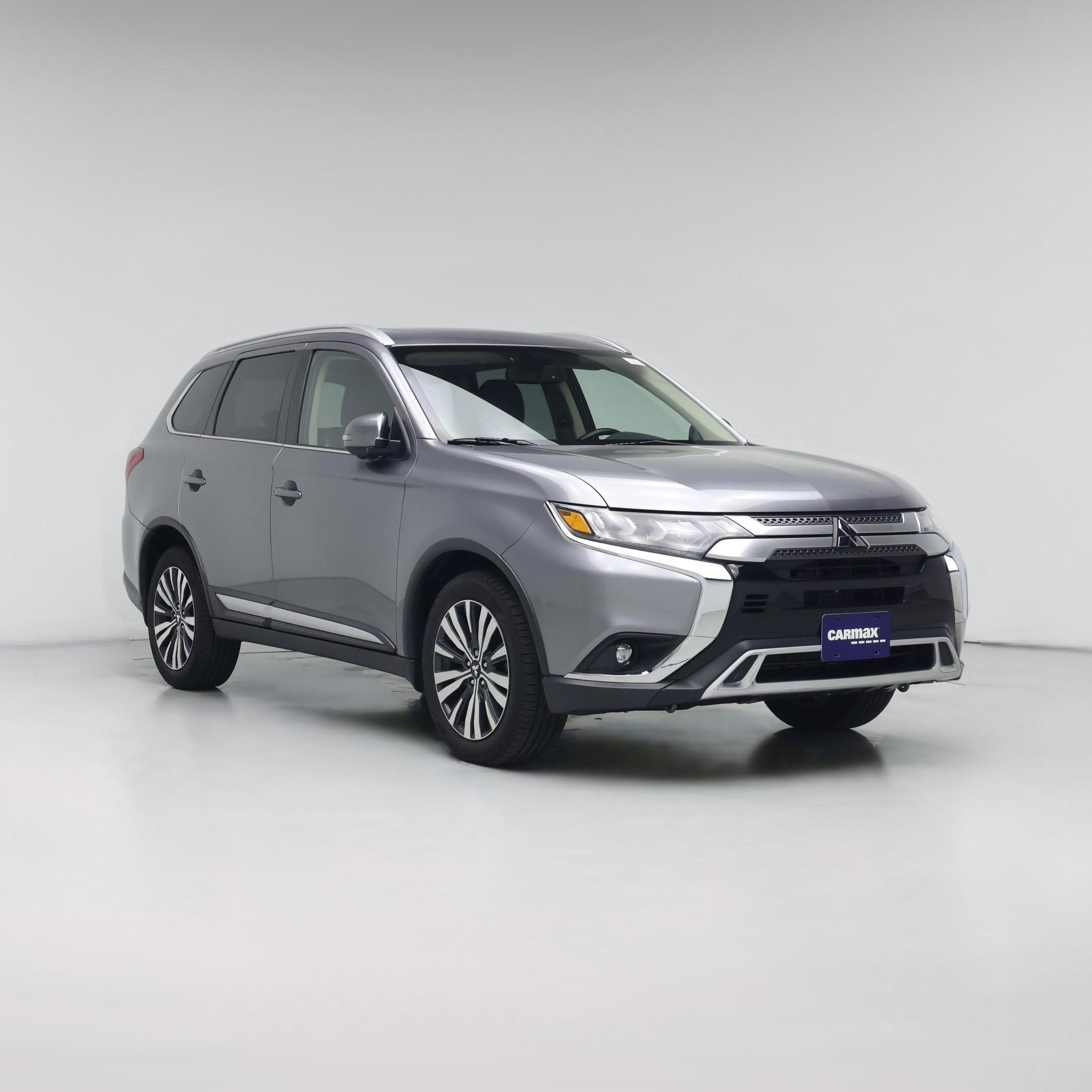 Thumbnail: 2019 Mitsubishi Outlander - 1