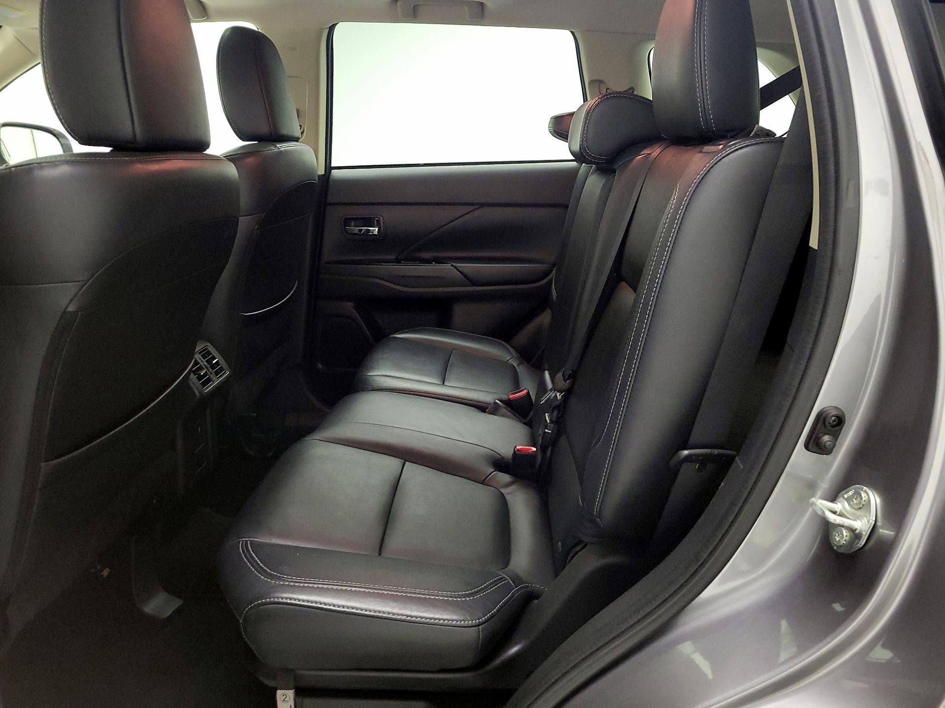 Thumbnail: 2019 Mitsubishi Outlander - 20
