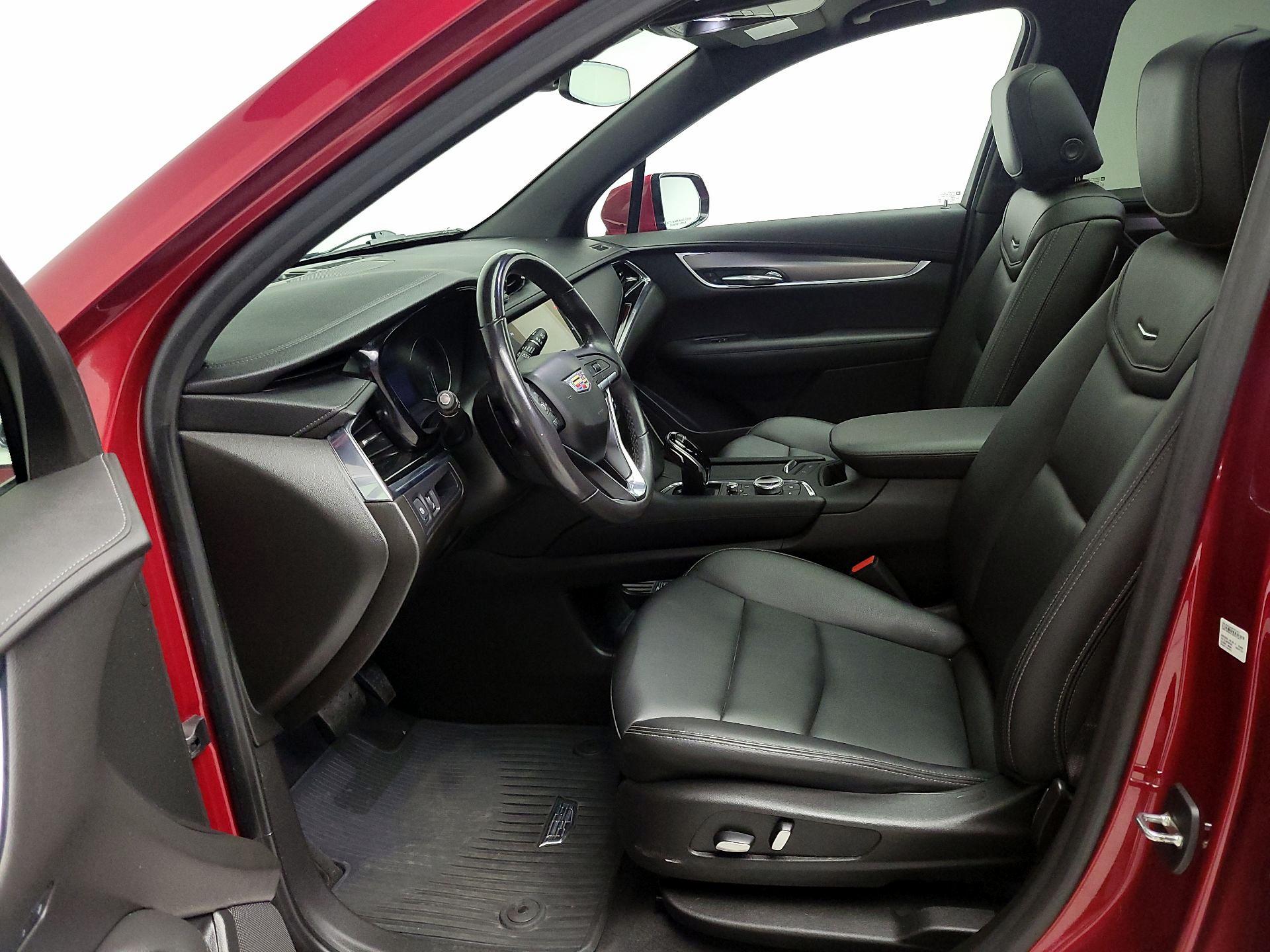 Thumbnail: 2021 Cadillac XT6 - 11