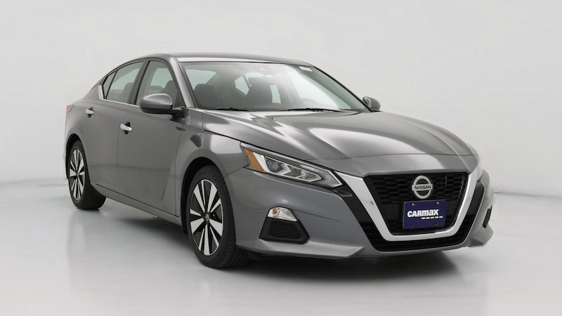 2022 Nissan Altima SV Hero Image