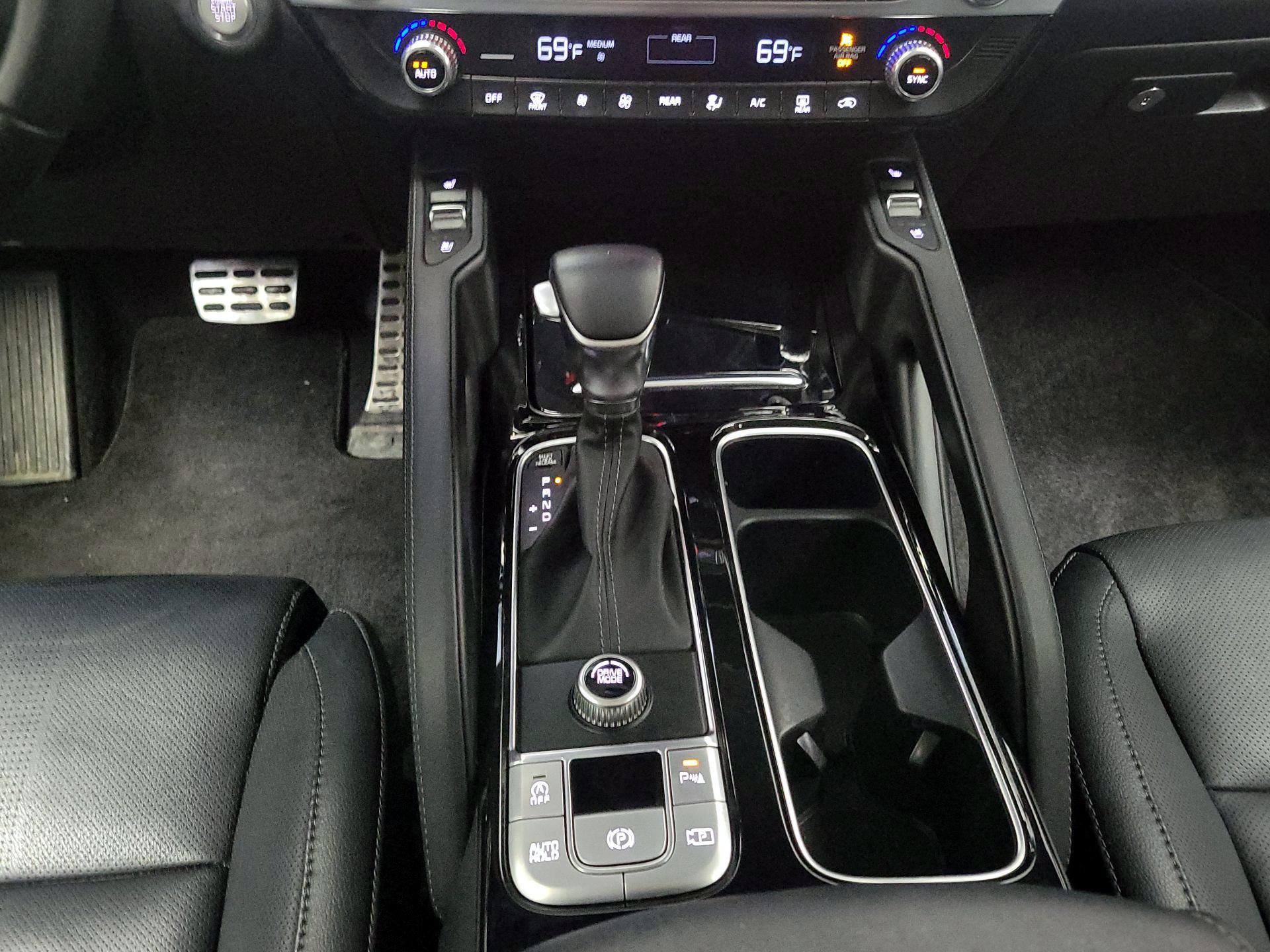 Thumbnail: 2023 Kia Telluride - 18