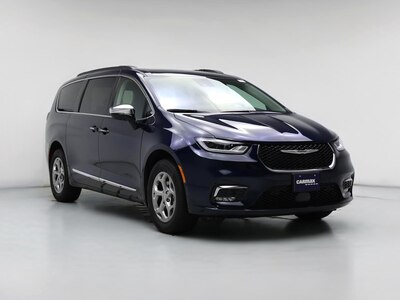 2023 Chrysler Pacifica Limited -
                Kenosha, WI
