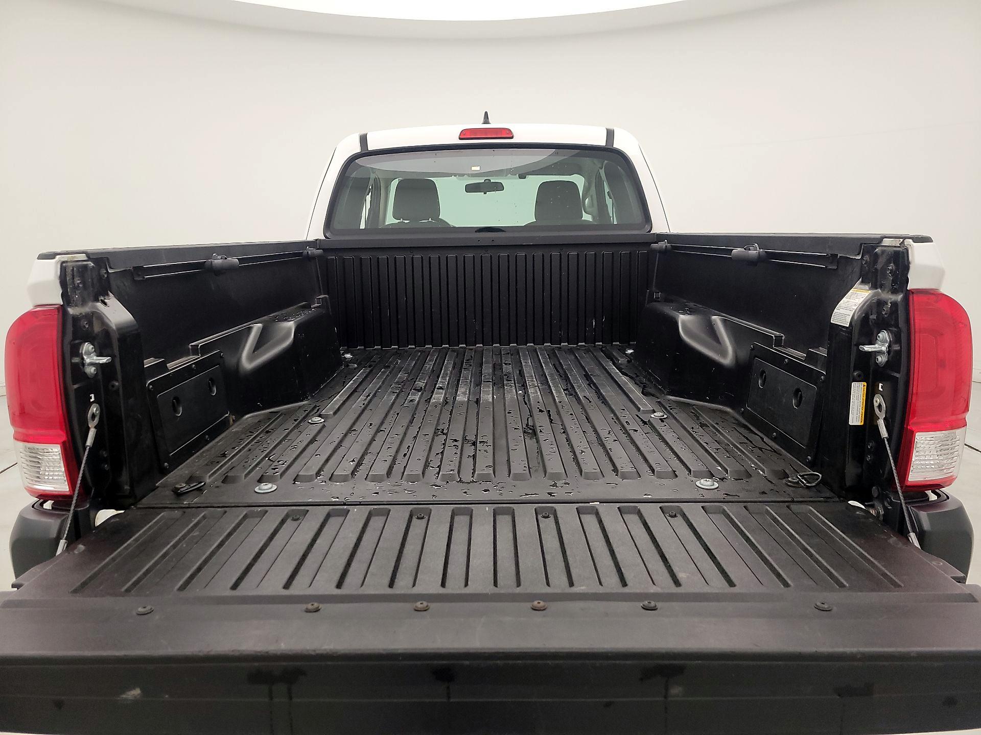 Thumbnail: 2016 Toyota Tacoma - 19