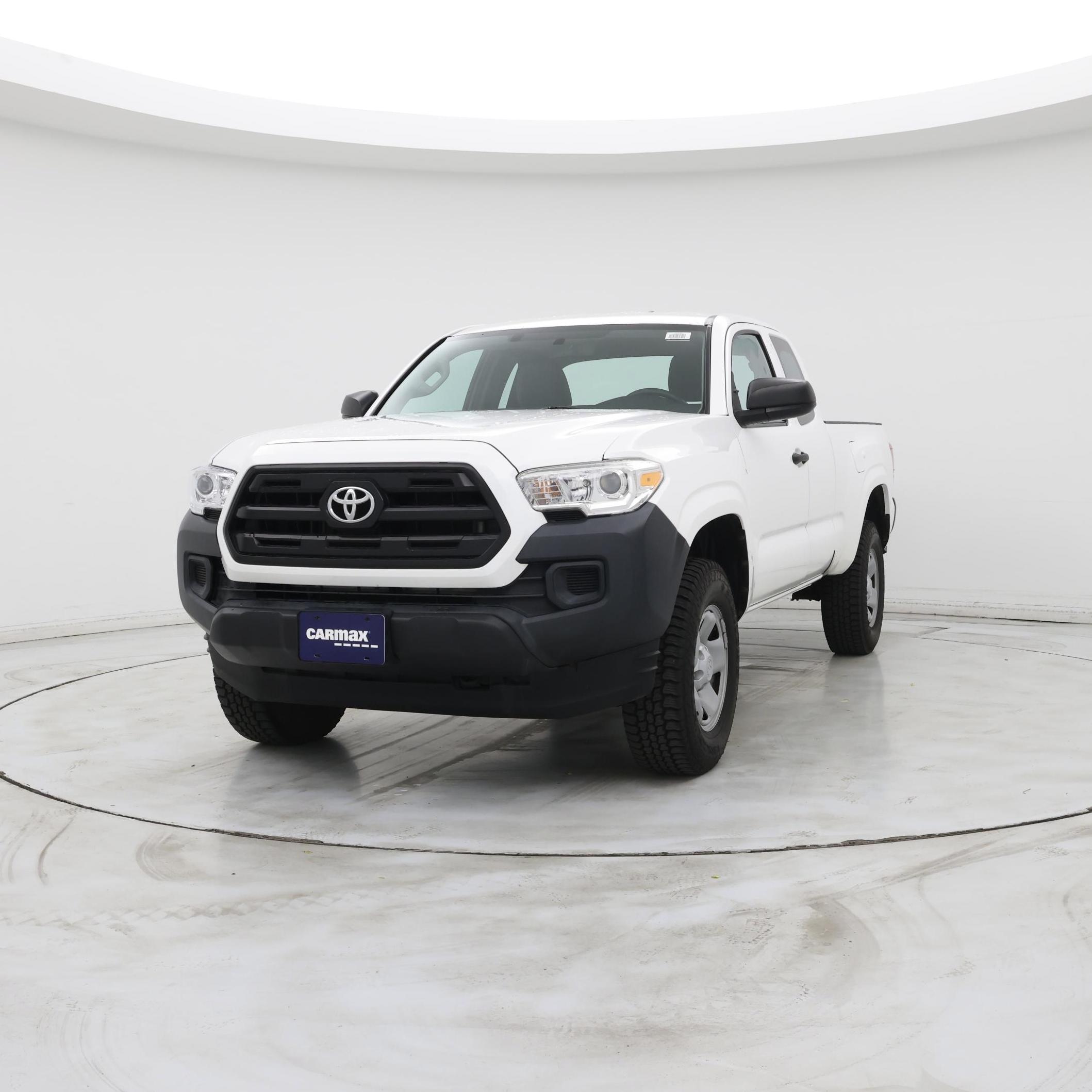 Thumbnail: 2016 Toyota Tacoma - 4
