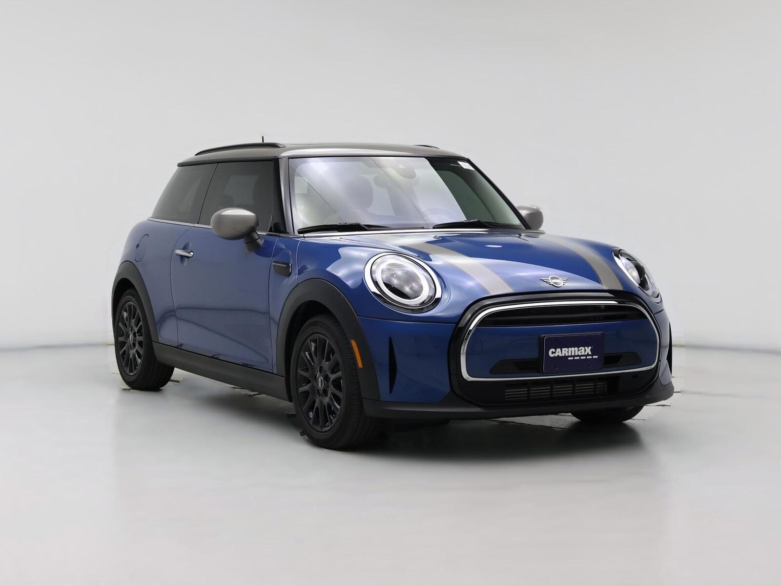 2023 MINI Hardtop 2 Door Base's photo