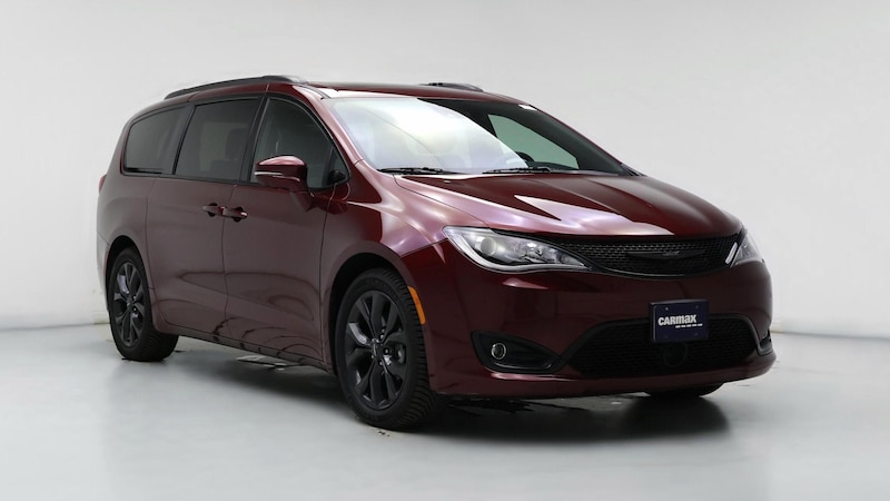 2020 Chrysler Pacifica Limited Hero Image
