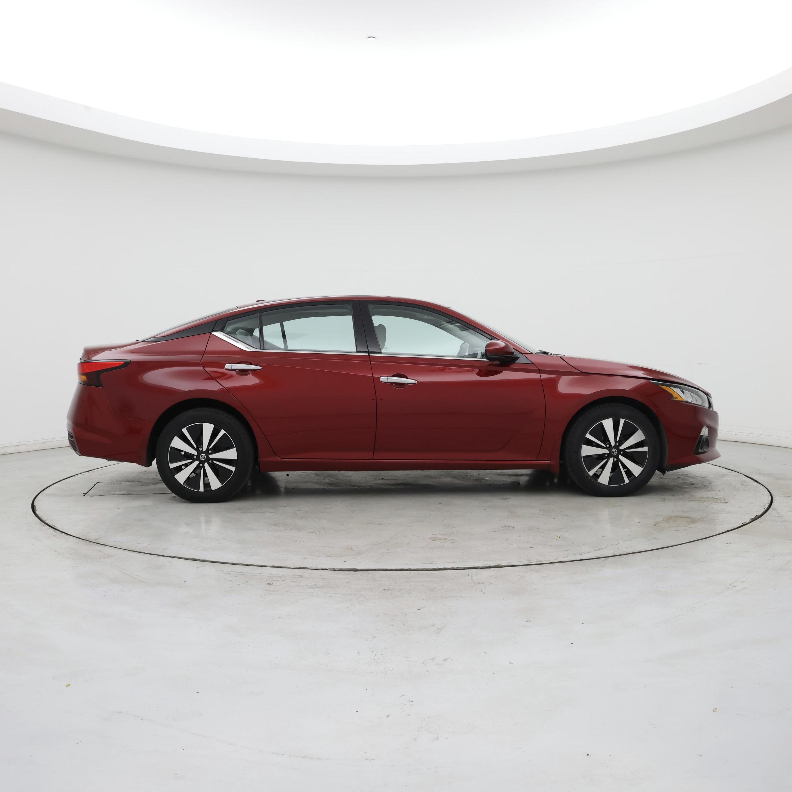 Thumbnail: 2019 Nissan Altima - 7