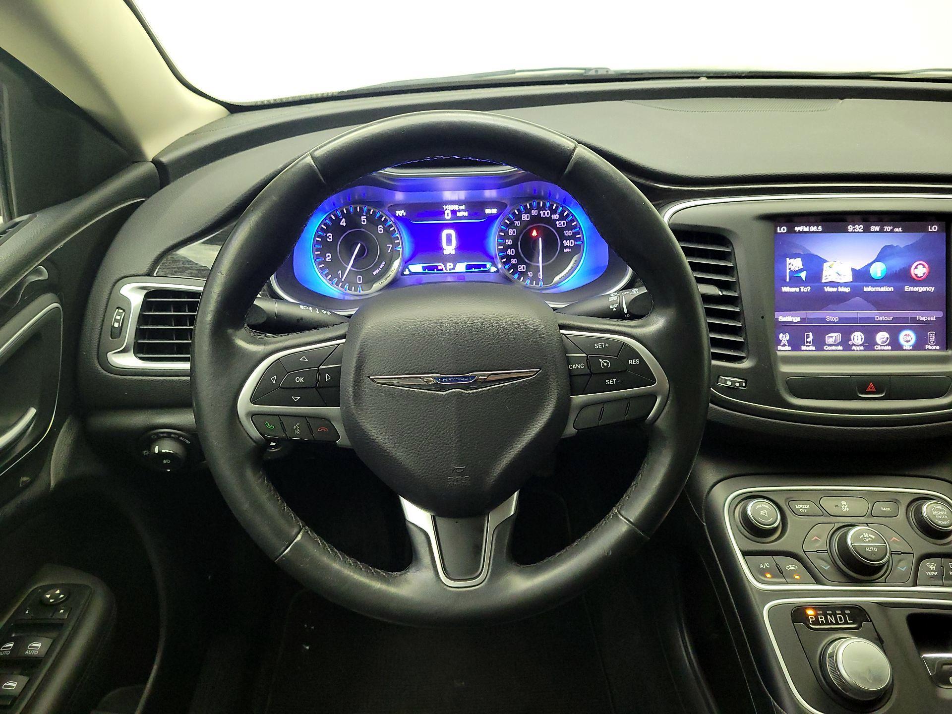 Thumbnail: 2015 Chrysler 200 - 10