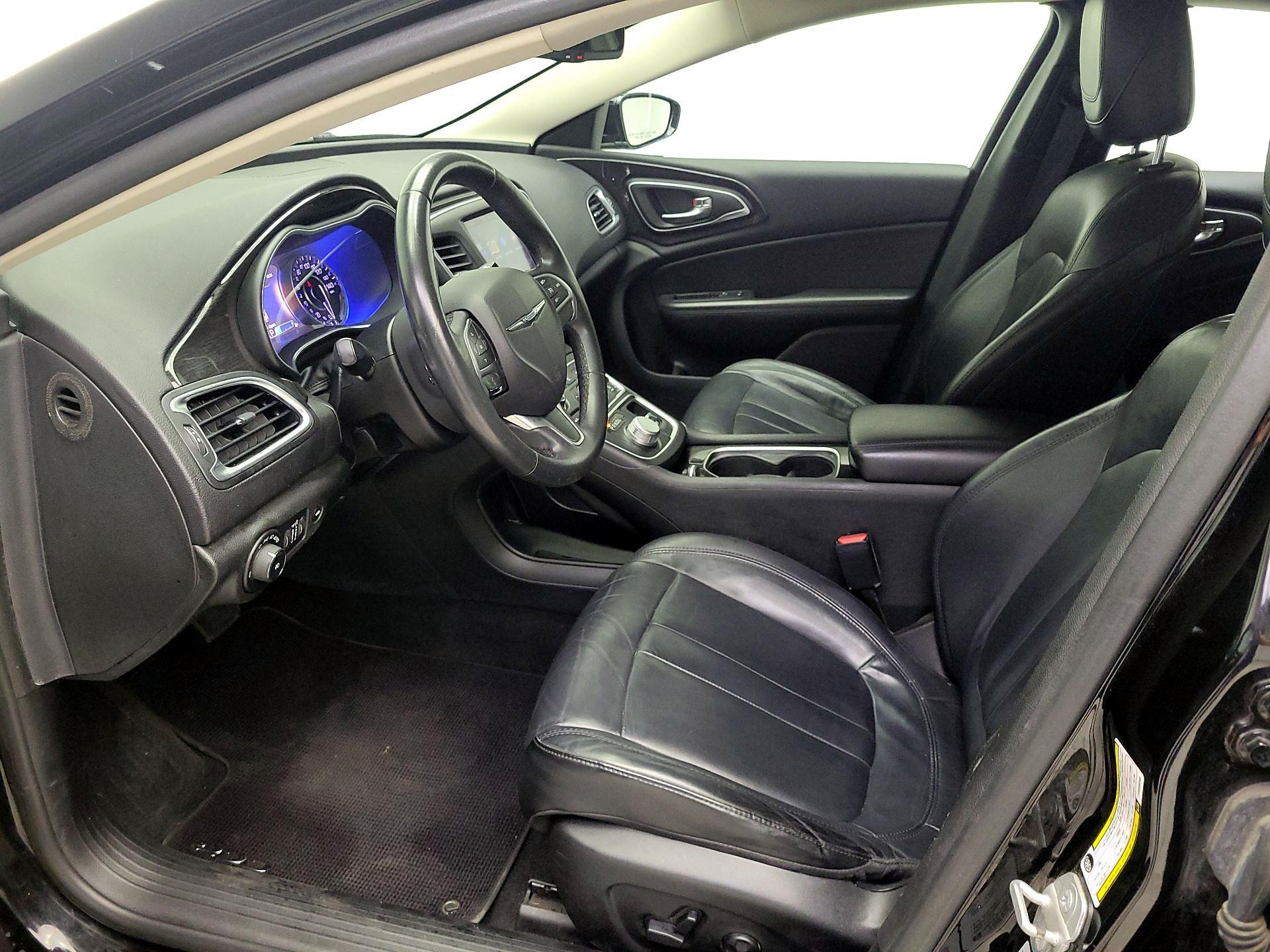 Thumbnail: 2015 Chrysler 200 - 11