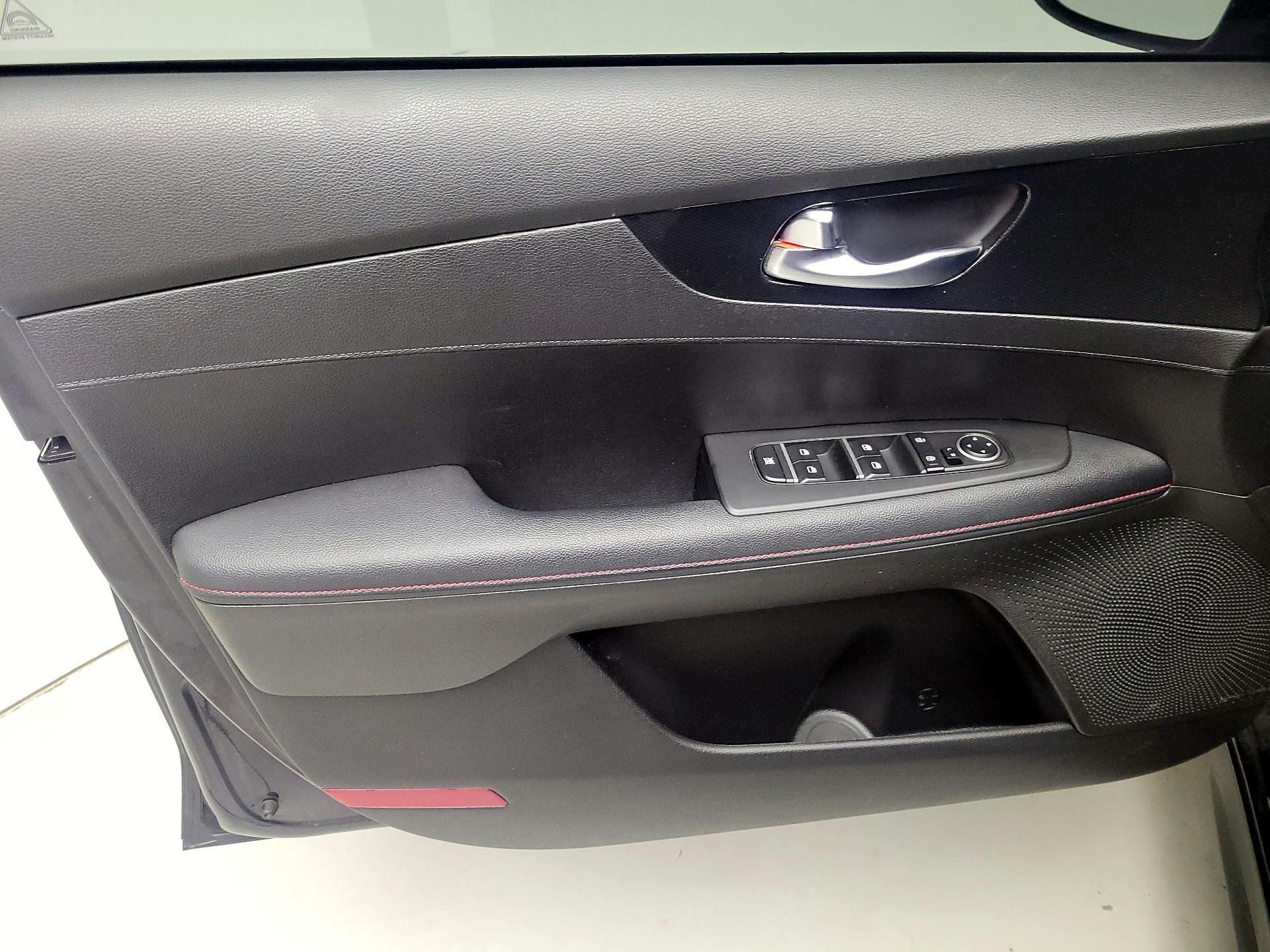Thumbnail: 2023 Kia Forte - 12