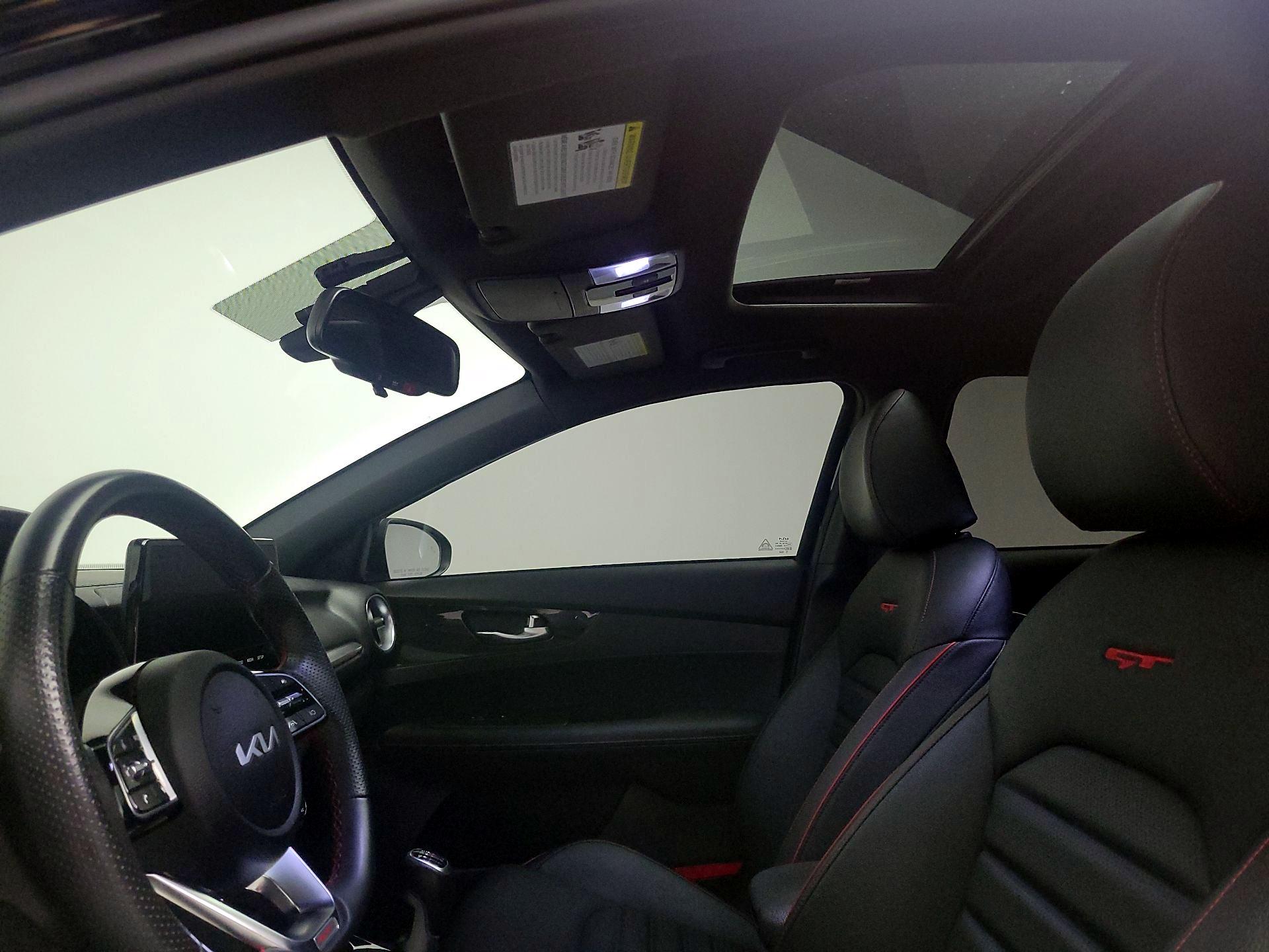 Thumbnail: 2023 Kia Forte - 20