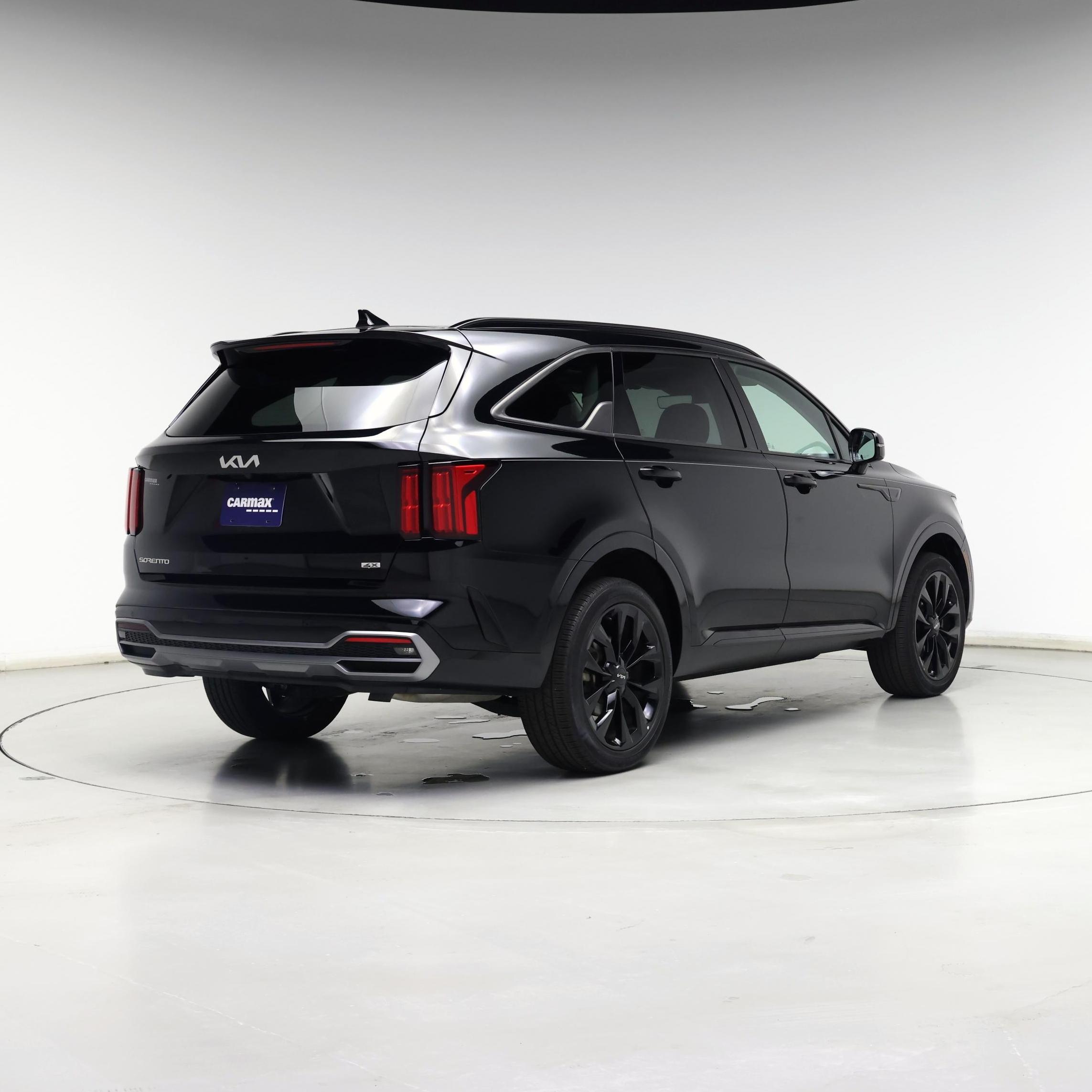 Thumbnail: 2023 Kia Sorento - 8