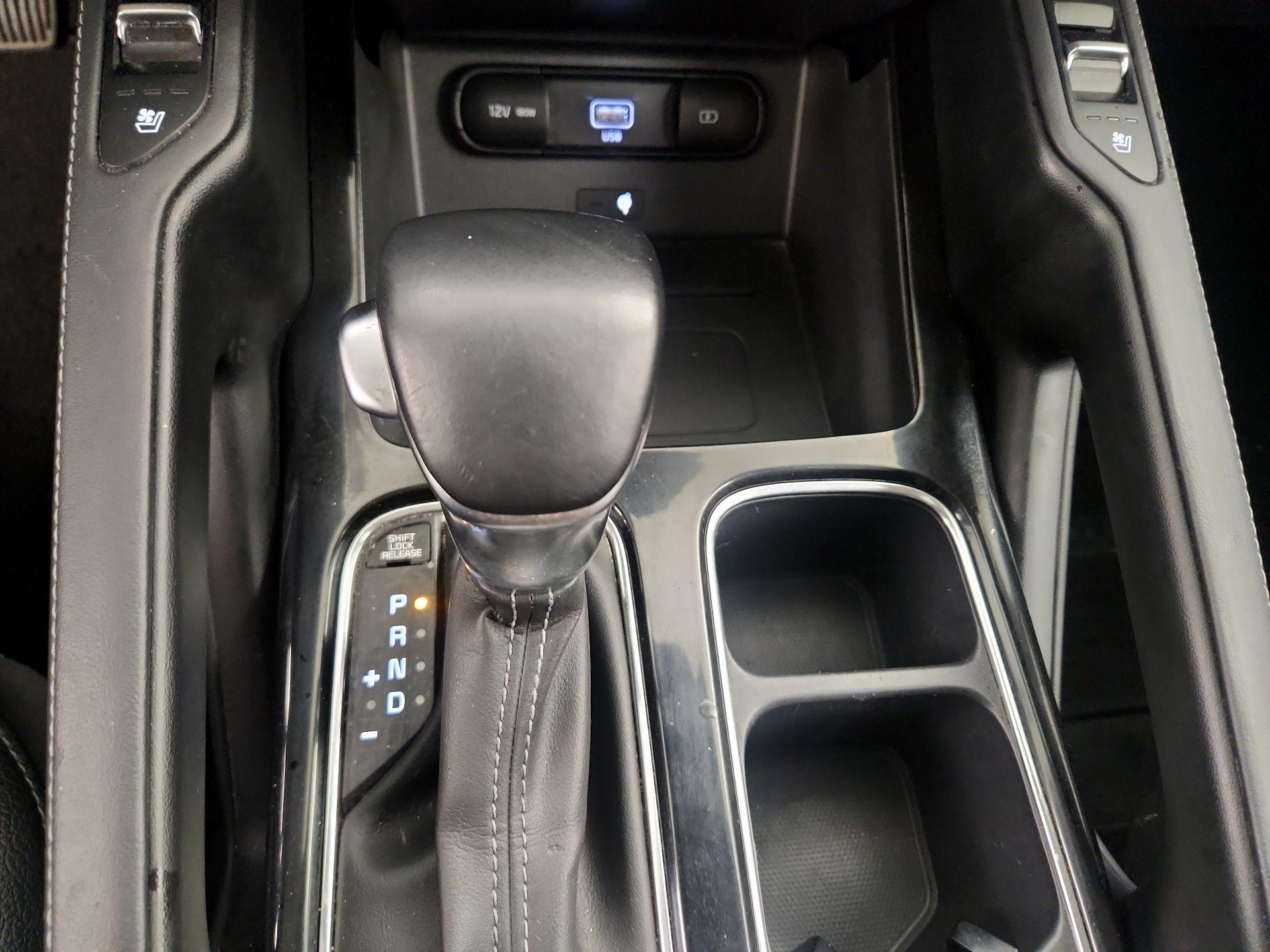 Thumbnail: 2022 Kia Telluride - 18