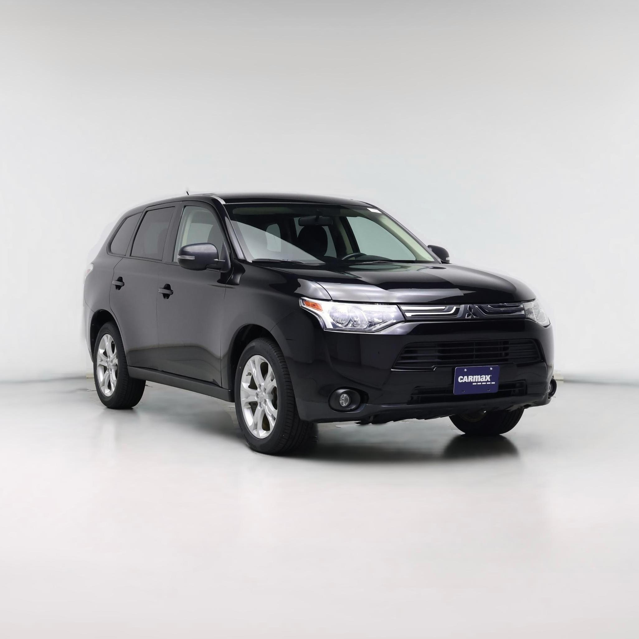 Thumbnail: 2014 Mitsubishi Outlander - 1