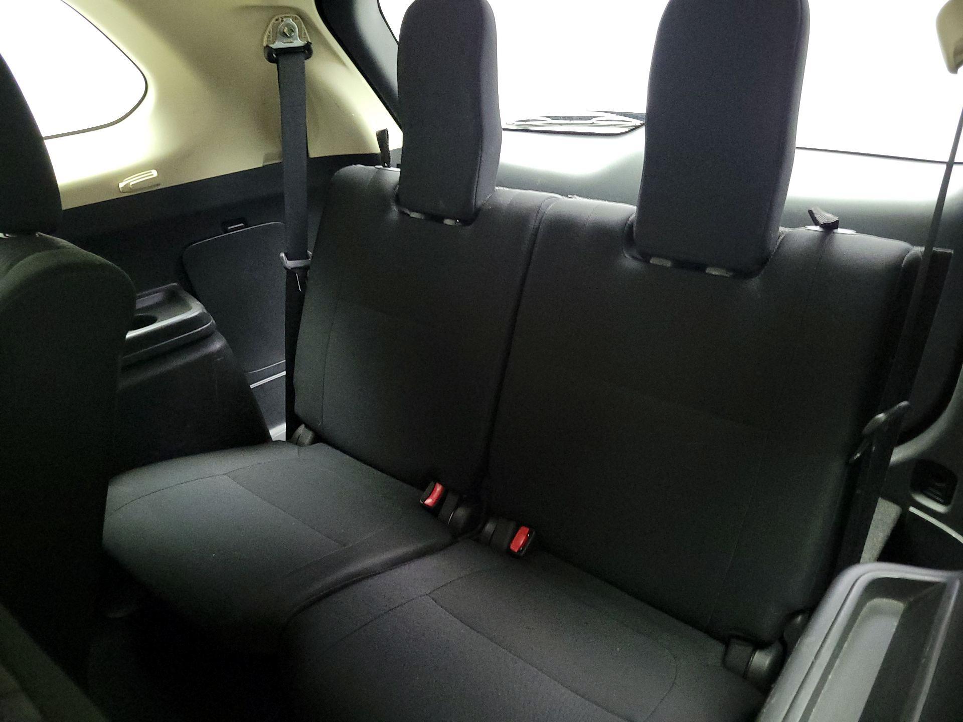Thumbnail: 2014 Mitsubishi Outlander - 20