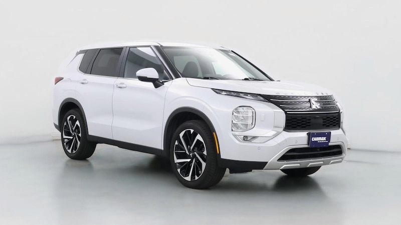 2024 Mitsubishi Outlander SE Hero Image