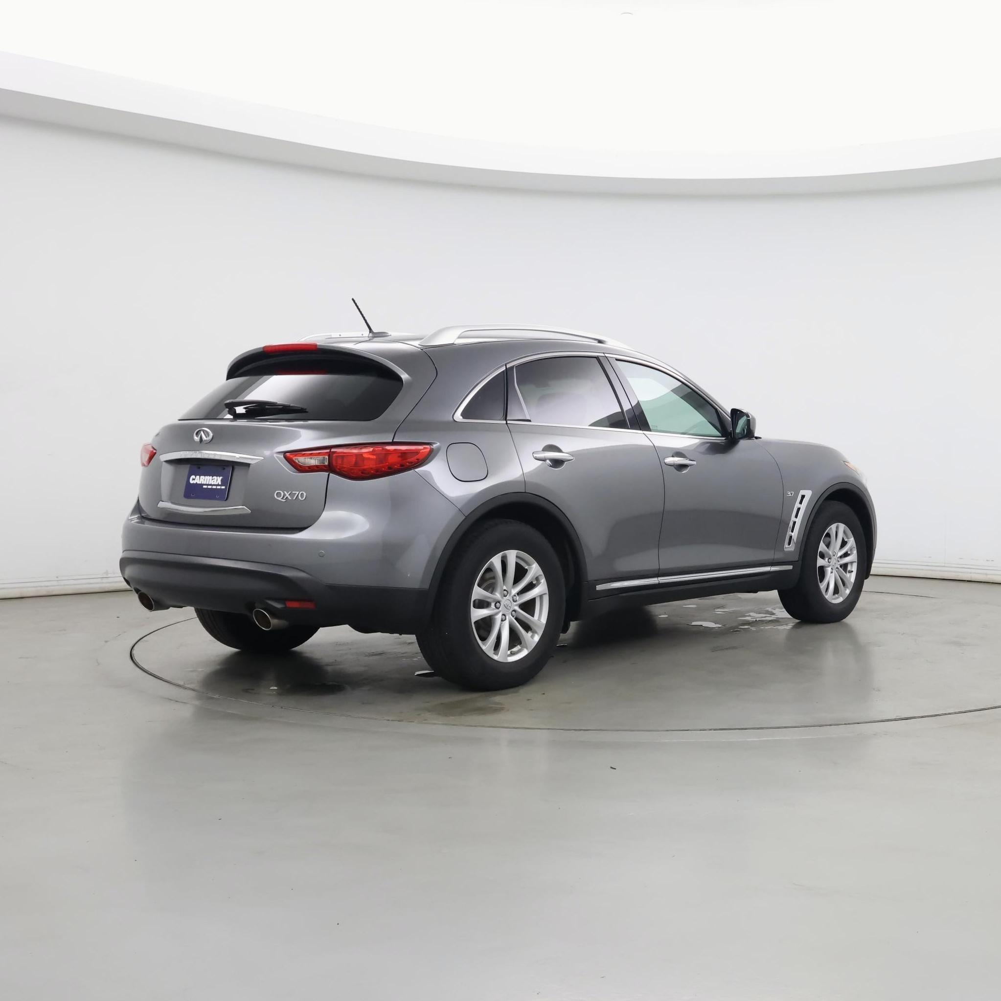 Thumbnail: 2016 INFINITI QX70 - 8