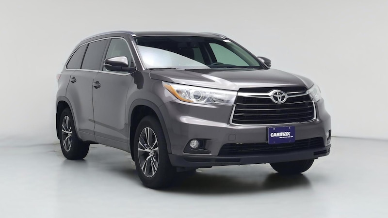 2016 Toyota Highlander XLE Hero Image