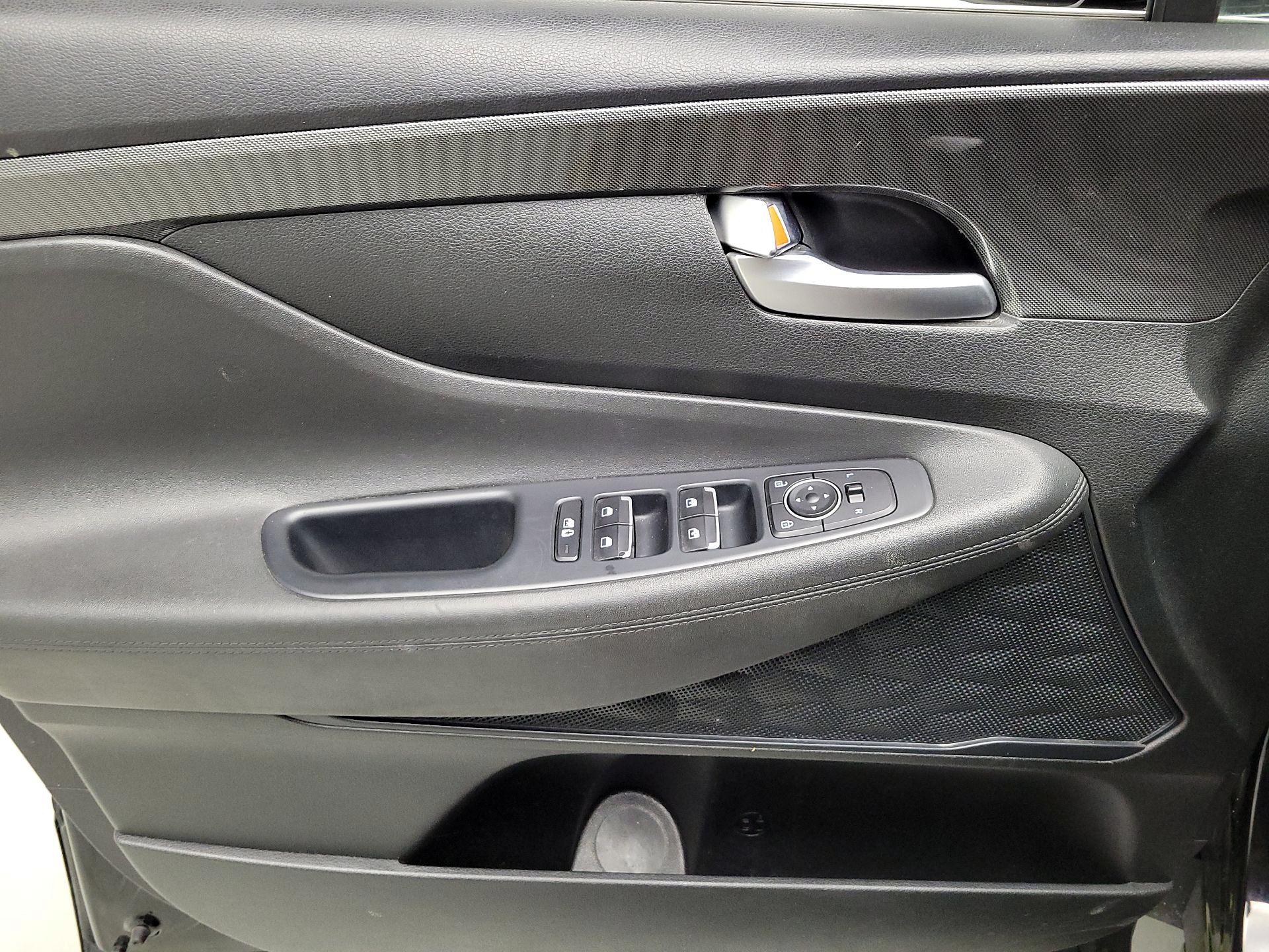 Thumbnail: 2022 Hyundai Santa Fe - 12