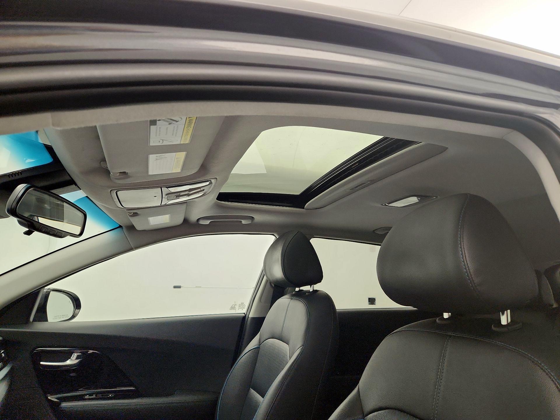 Thumbnail: 2020 Kia Niro - 20