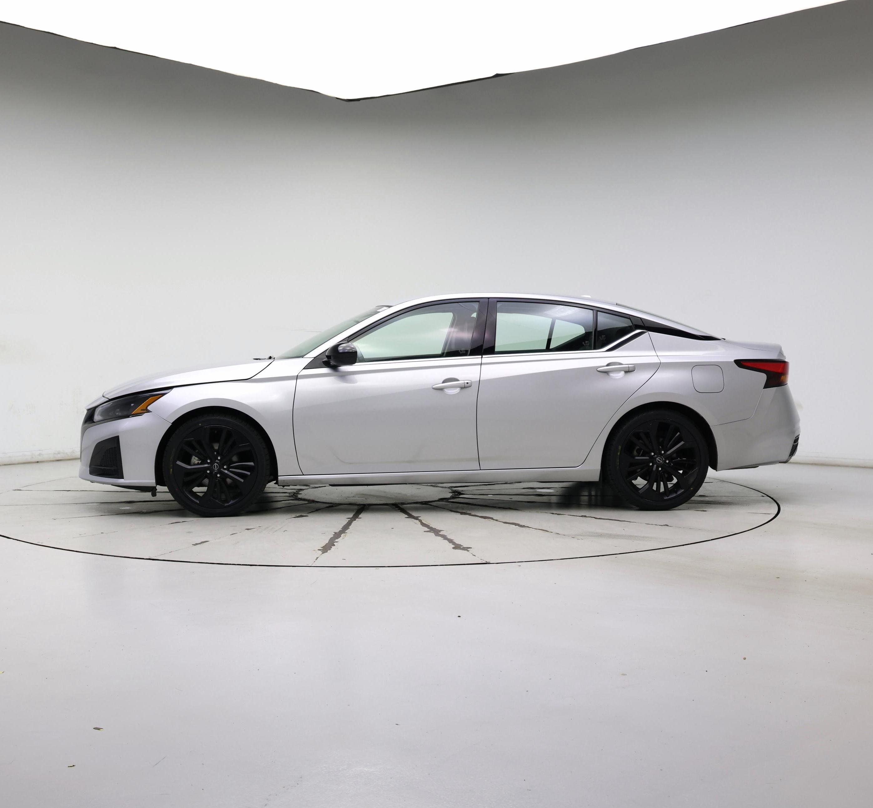 Thumbnail: 2023 Nissan Altima - 3